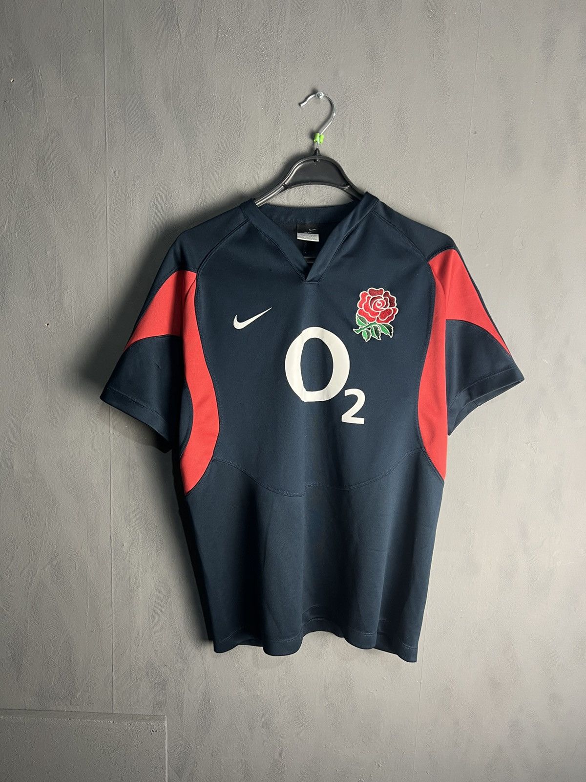 Nike Vintage 00s Nike O2 England rugby jersey Rose black hype y2k Size US M / EU 48-50 / 2 - 1 Thumbnail