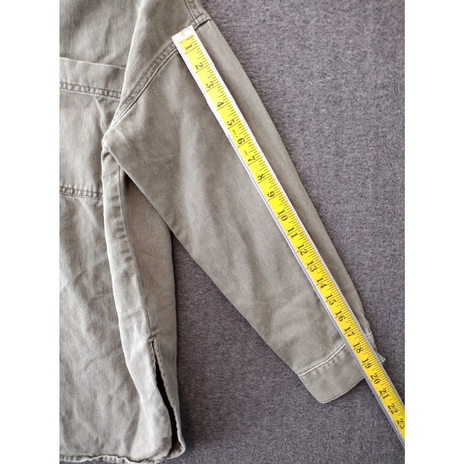Forever 21 FOREVER 21 Button-Up Women's S Shacket Shirt Oversized Beige Khaki Canvas 100% Cotton Long Sleeve Collared Casual Classic 90s Womens Size S / US 4 / IT 40 - 5 Thumbnail