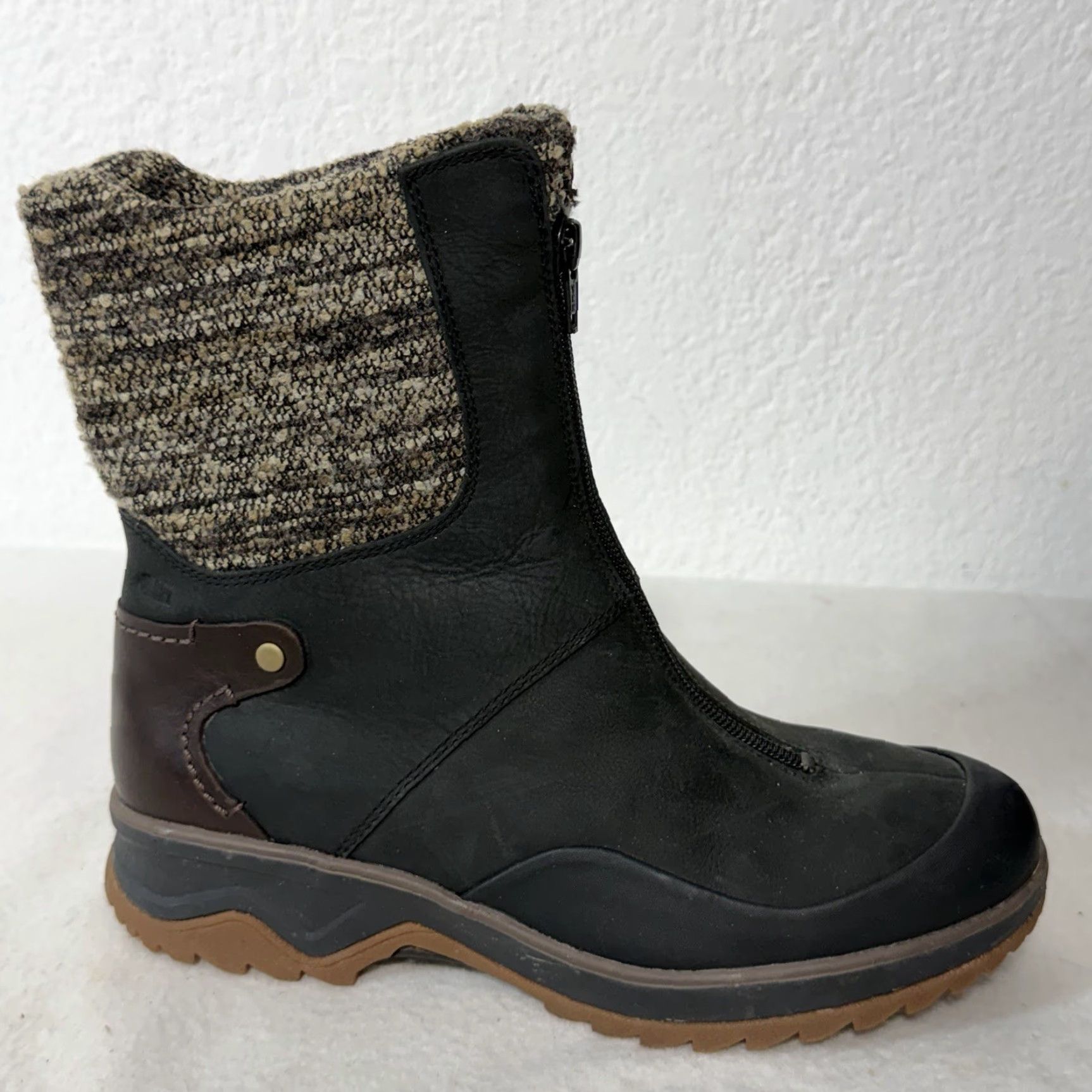 Merrell VINTAGE Merrell Women's ZipOn Warm Winter Boots Eventyr Bond Black Leather Size US 8 Size US 8 / IT 38 - 7 Thumbnail