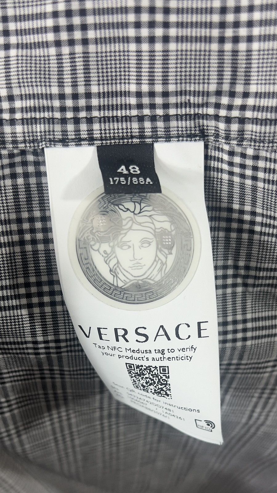 Versace Versace Americana Fit Plaid Short Sleeve Button-Up Shirt Size US M / EU 48-50 / 2 - 4 Thumbnail