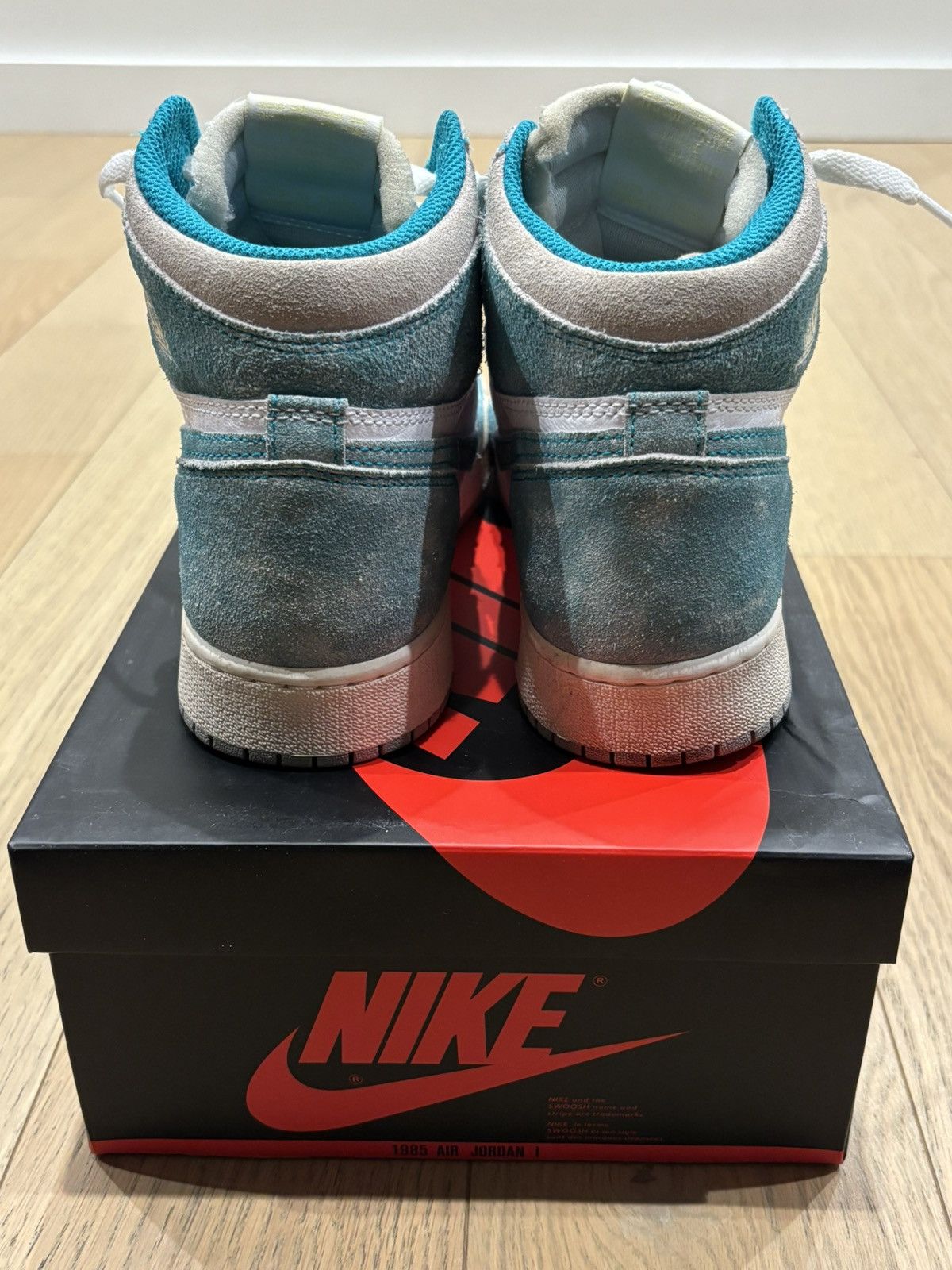 Jordan Brand Air Jordan 1 Retro High OG Turbo Green Size US 6.5 / IT 36.5 - 3 Thumbnail