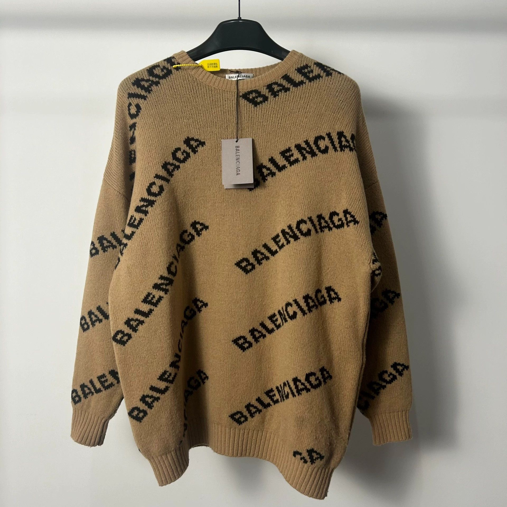 Balenciaga balenciaga khaki logo knit sweater size s Size US S / EU 44-46 / 1 - 1 Thumbnail