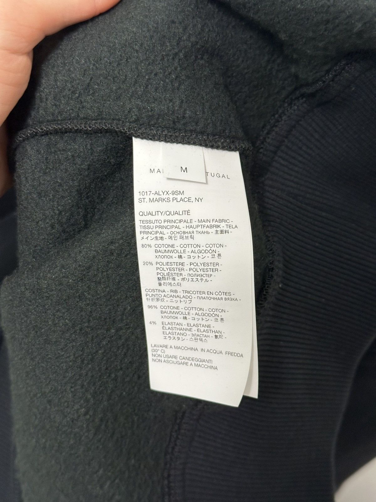 1017 ALYX 9SM 1017 ALYX 9SM Lightercap Zip-up Oversize Hoodie, size M Size US M / EU 48-50 / 2 - 7 Thumbnail