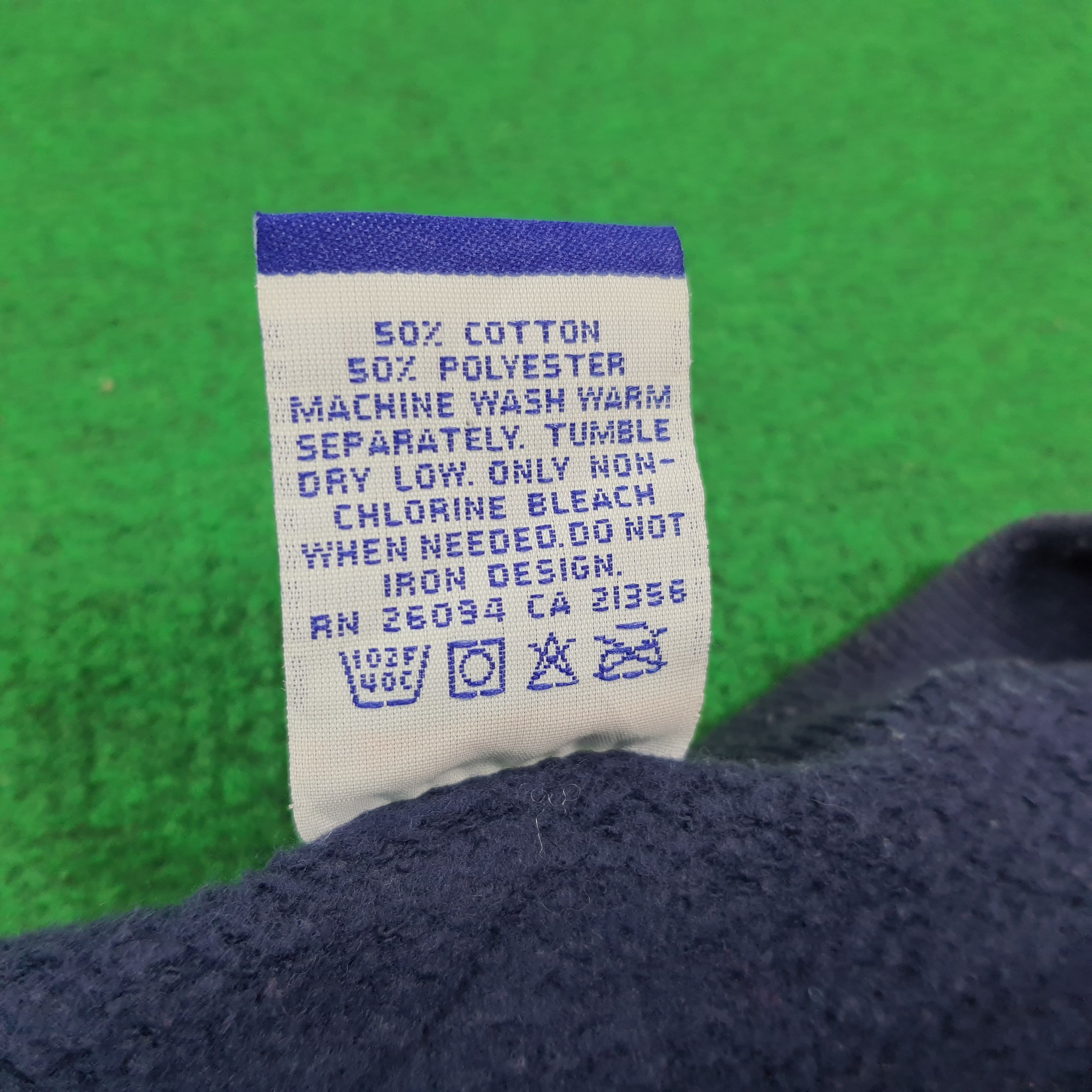 Champion Vintage Champion Embroidery Spell Out Crewneck C293N8 Size US L / EU 52-54 / 3 - 7 Thumbnail