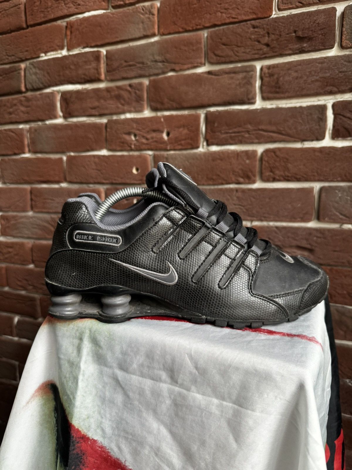 Nike 2014 Y2k Woman Nike Shox Low Sneakers Black Drip Streetwear Size US 9 / IT 39 - 1 Thumbnail