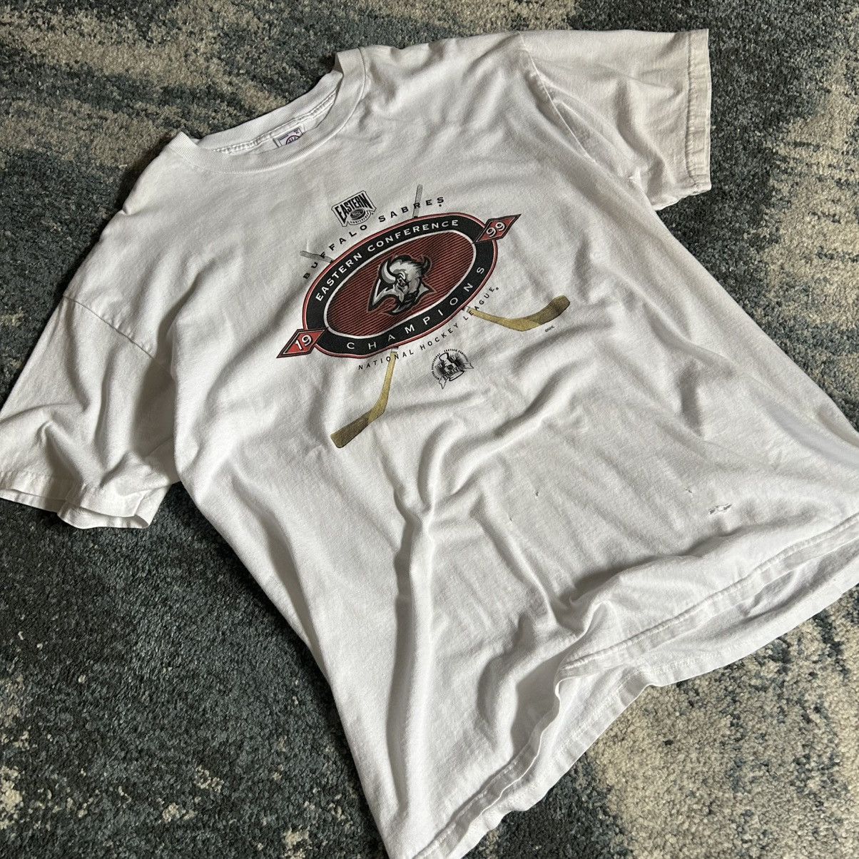 NHL DiSTRESSED 1999 BUFFALO SABRES EASTERN CONFERENCE CHAMPiONS Size US XL / EU 56 / 4 - 6 Thumbnail