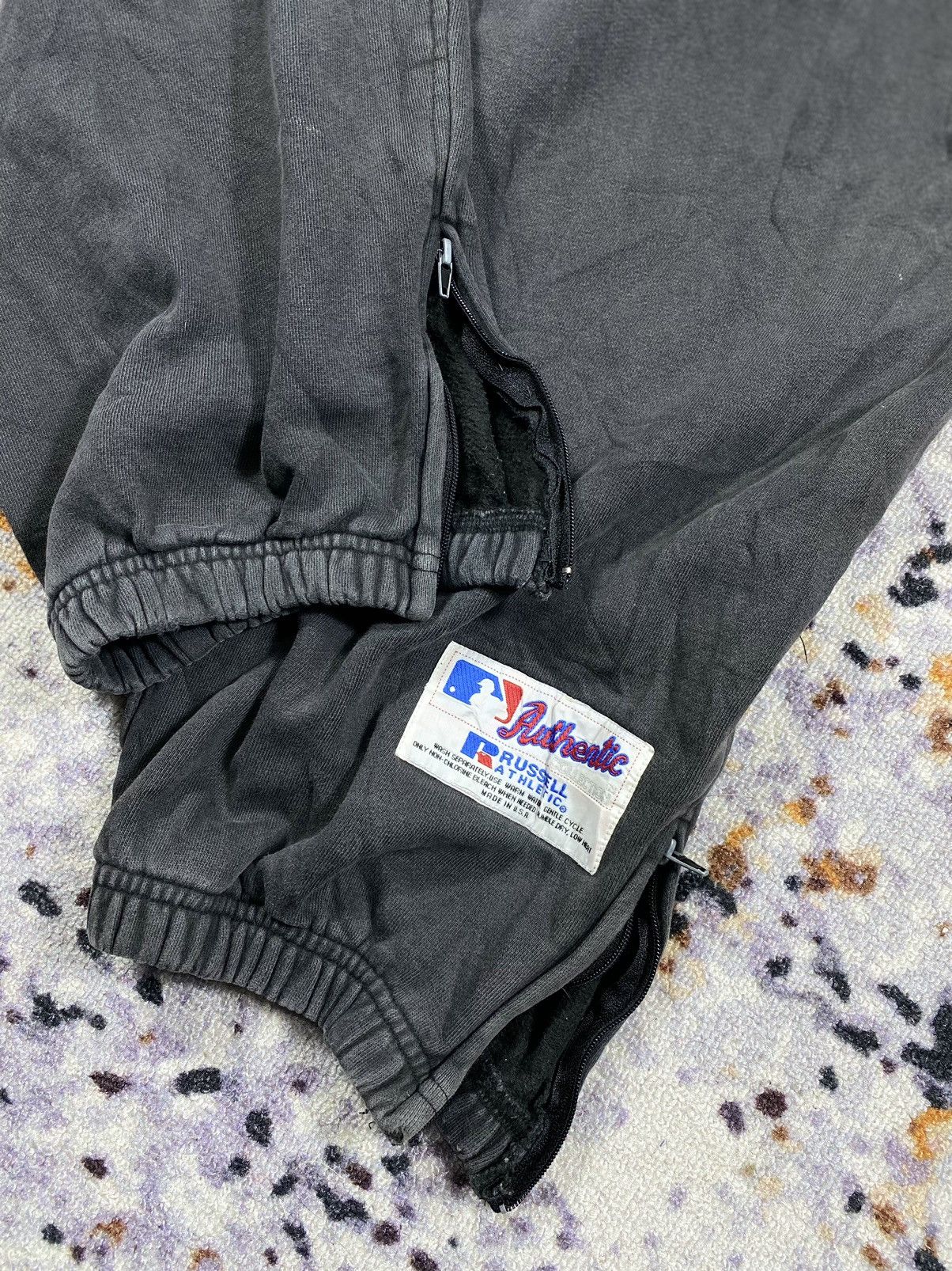 New York Yankees × Russell Athletic VTG Black Russell Athletic New York feded Jogger pants Baggy Size US 28 / EU 44 - 5 Thumbnail