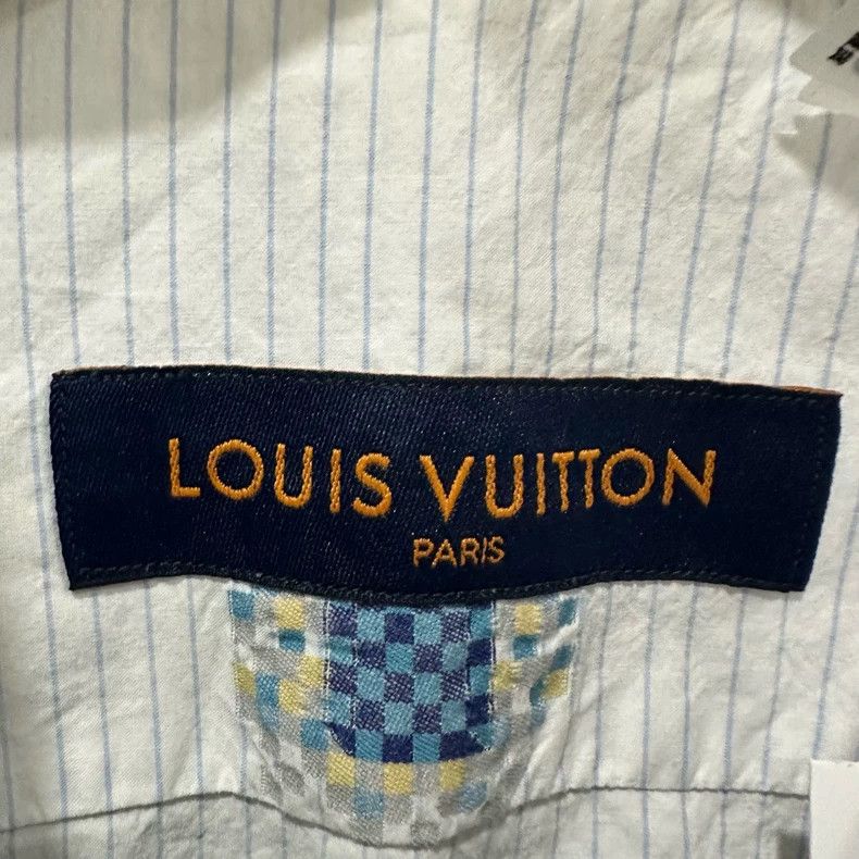 Louis Vuitton Louis Vuitton Full monogrammed shirt Nextarrow-2505 Size US M / EU 48-50 / 2 - 4 Thumbnail