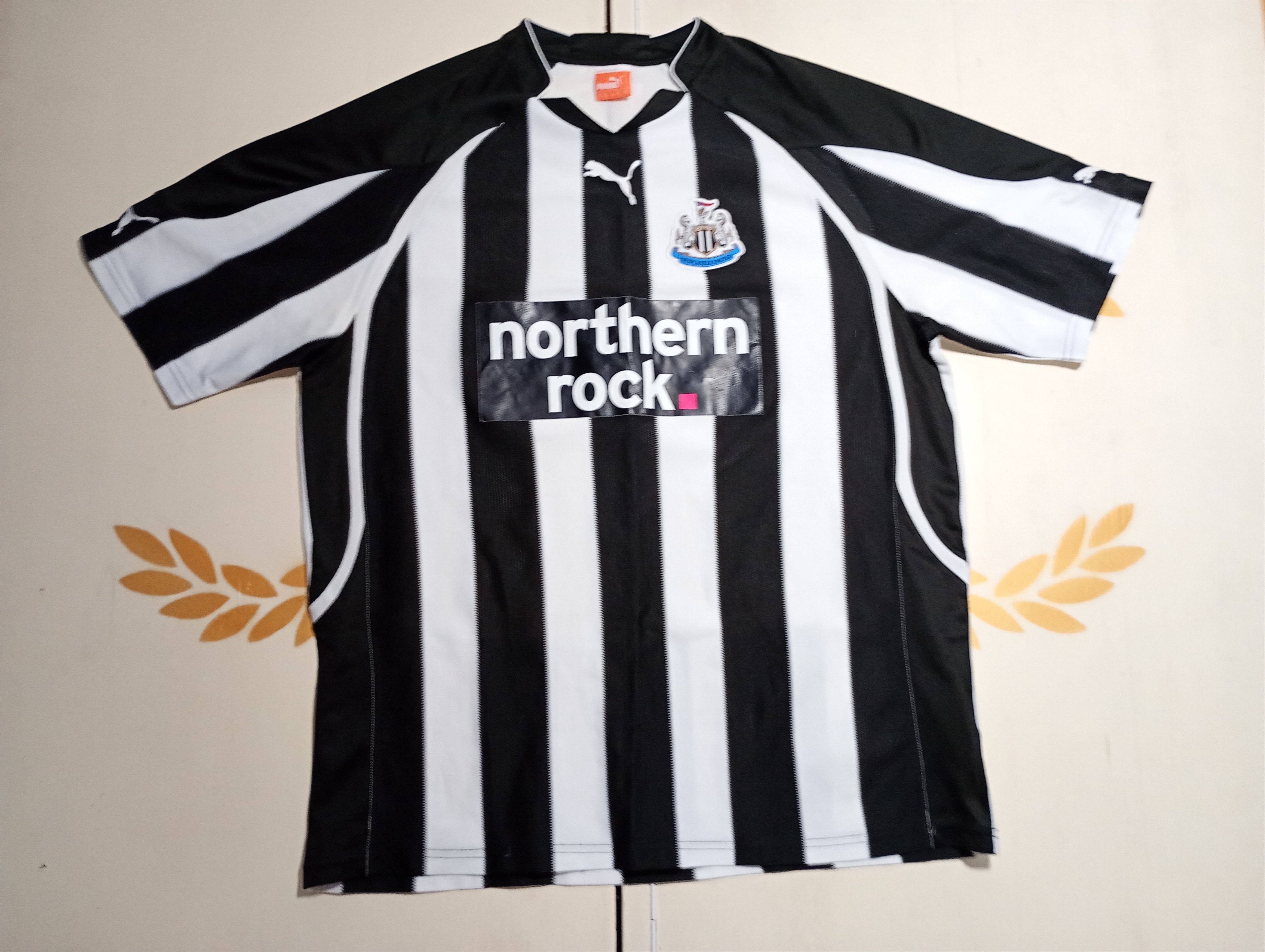 Puma Puma Newcastle United Home Jersey 2010-2011 Size US XL / EU 56 / 4 - 2 Thumbnail
