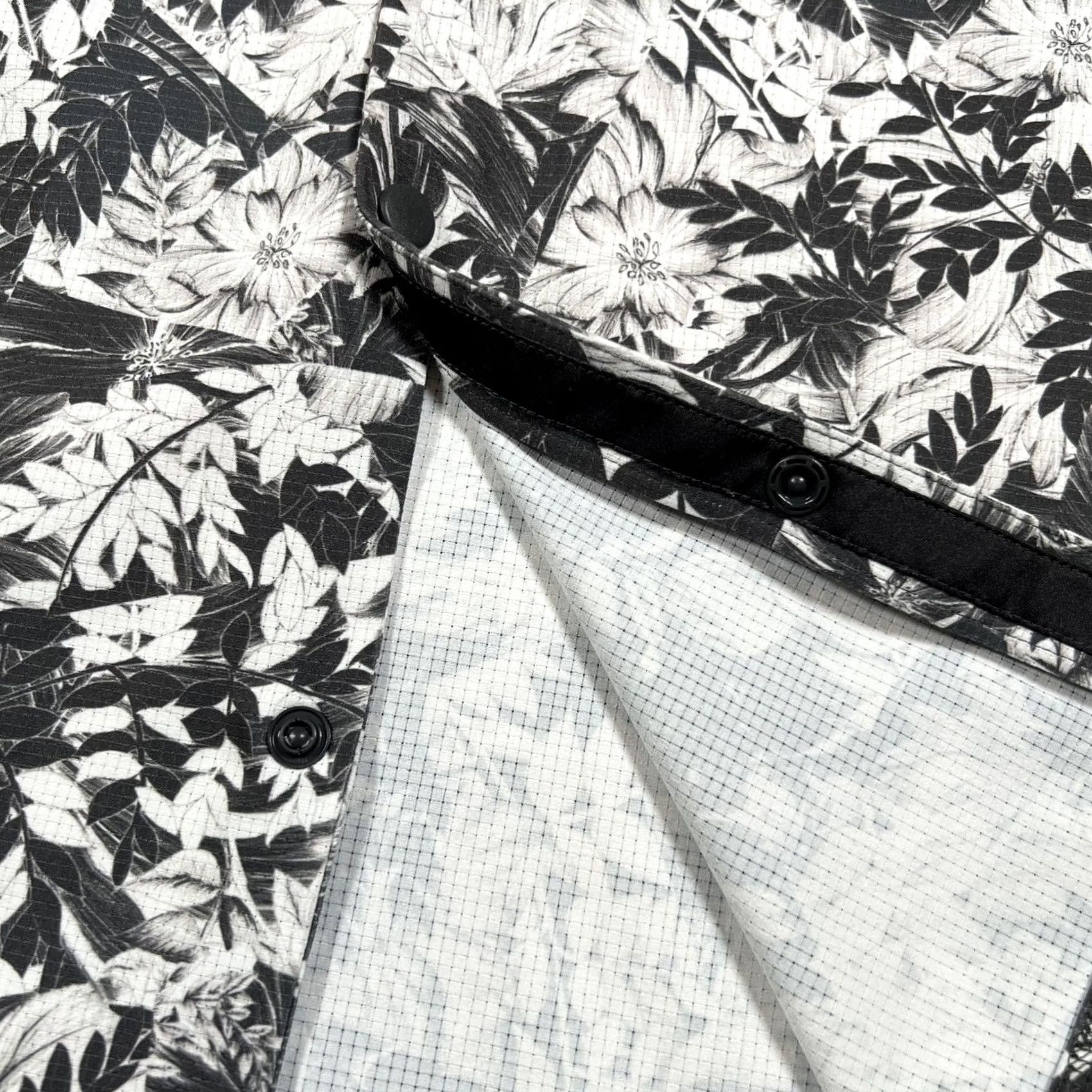Lululemon Lululemon Men's M Black White Floral Leaf Print Casual Button Up Camp Shirt Size US M / EU 48-50 / 2 - 4 Thumbnail