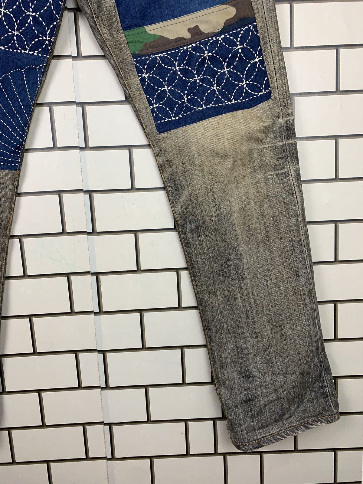 Guess Vintage Guess Custom Patchwork Distressed Denim Pants Size US 35 - 5 Thumbnail