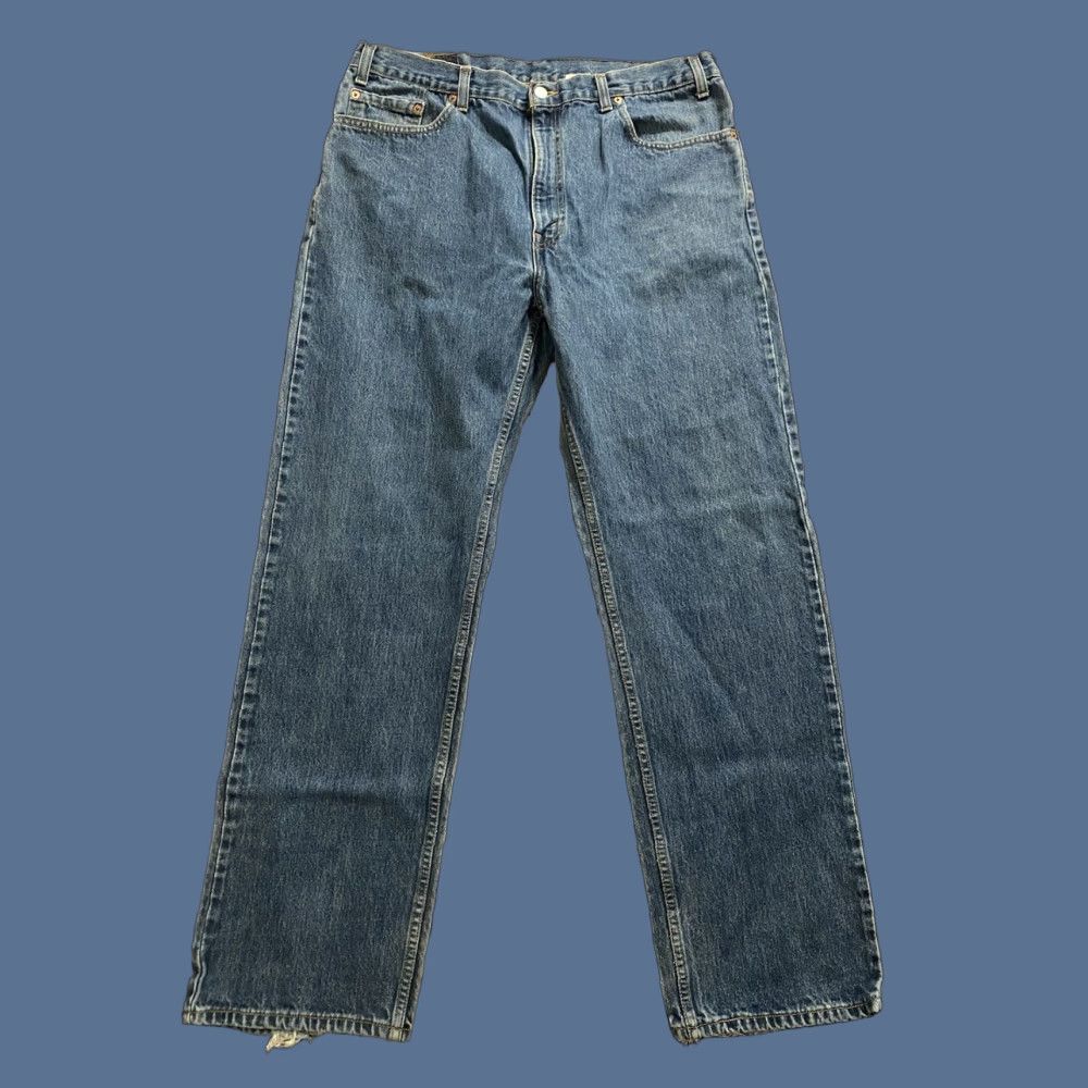 Levi's VINTAGE Levi’s 505 Jeans Men’s 38x32 Medium Wash Denim 5-Pocket Logo Button Zip Straight 90s Retro Size US 38 / EU 54 - 1 Thumbnail