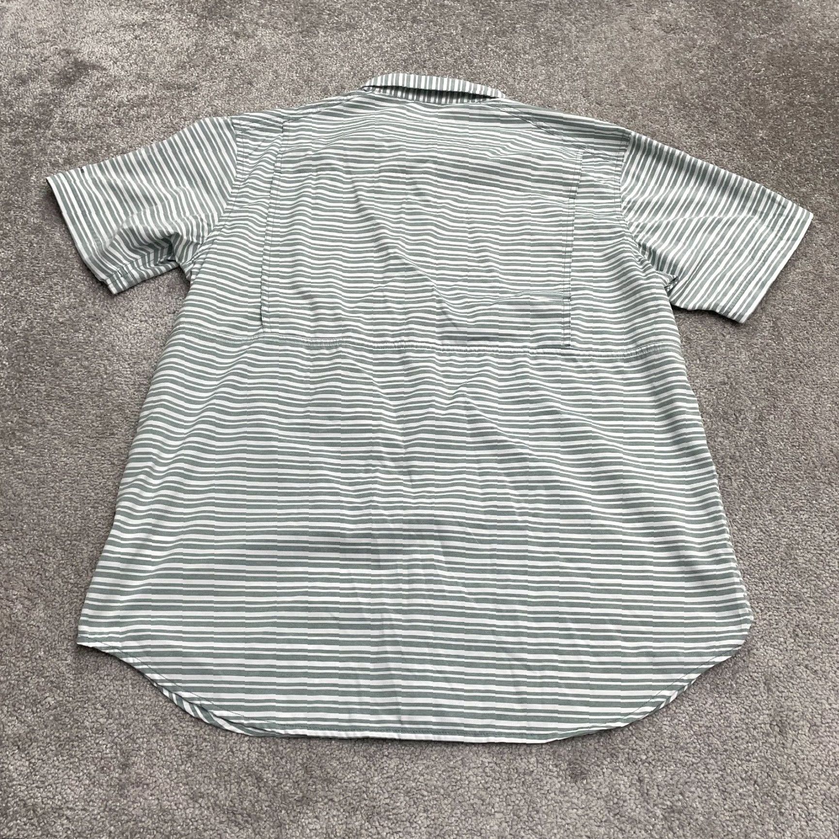 Twisted X Columbia Shirt Mens Large White Gray Striped Omni Shade Twisted Creek III Fish Outdoor Size US L / EU 52-54 / 3 - 2 Thumbnail