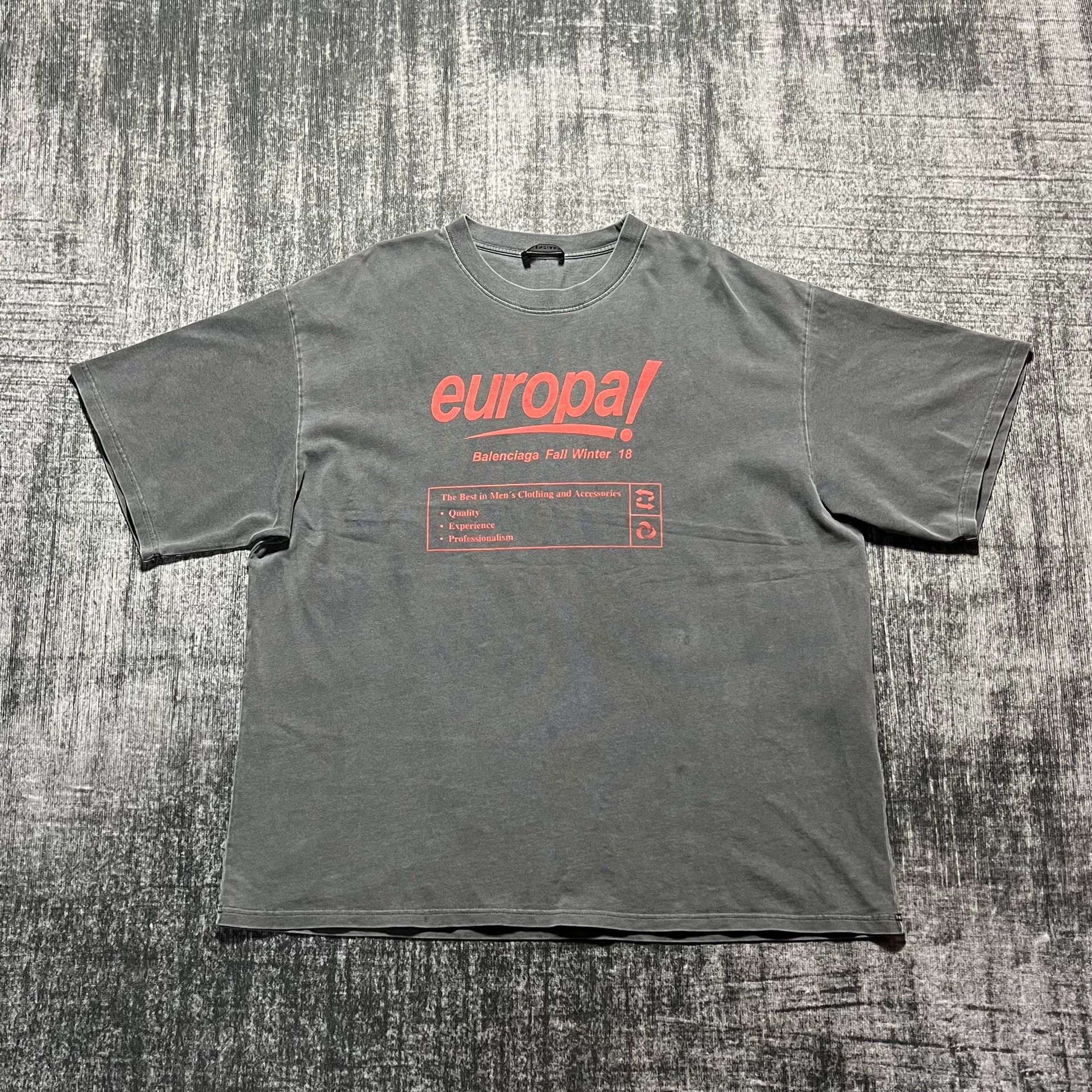 Balenciaga Balenciaga Balenciaga fashion show loose fit gray short sl Size US S / EU 44-46 / 1 - 1 Thumbnail