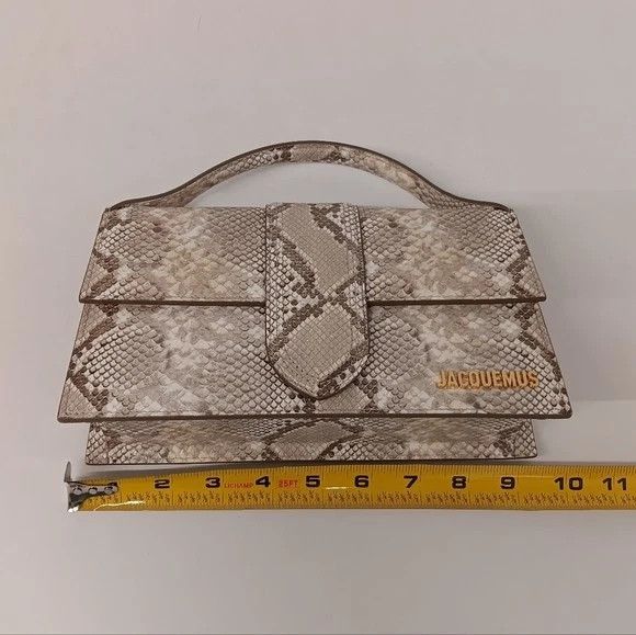 Jacquemus Jacquemus Le Grand Bambino Snake-Embossed Crossbody Bag Size ONE SIZE - 15 Thumbnail