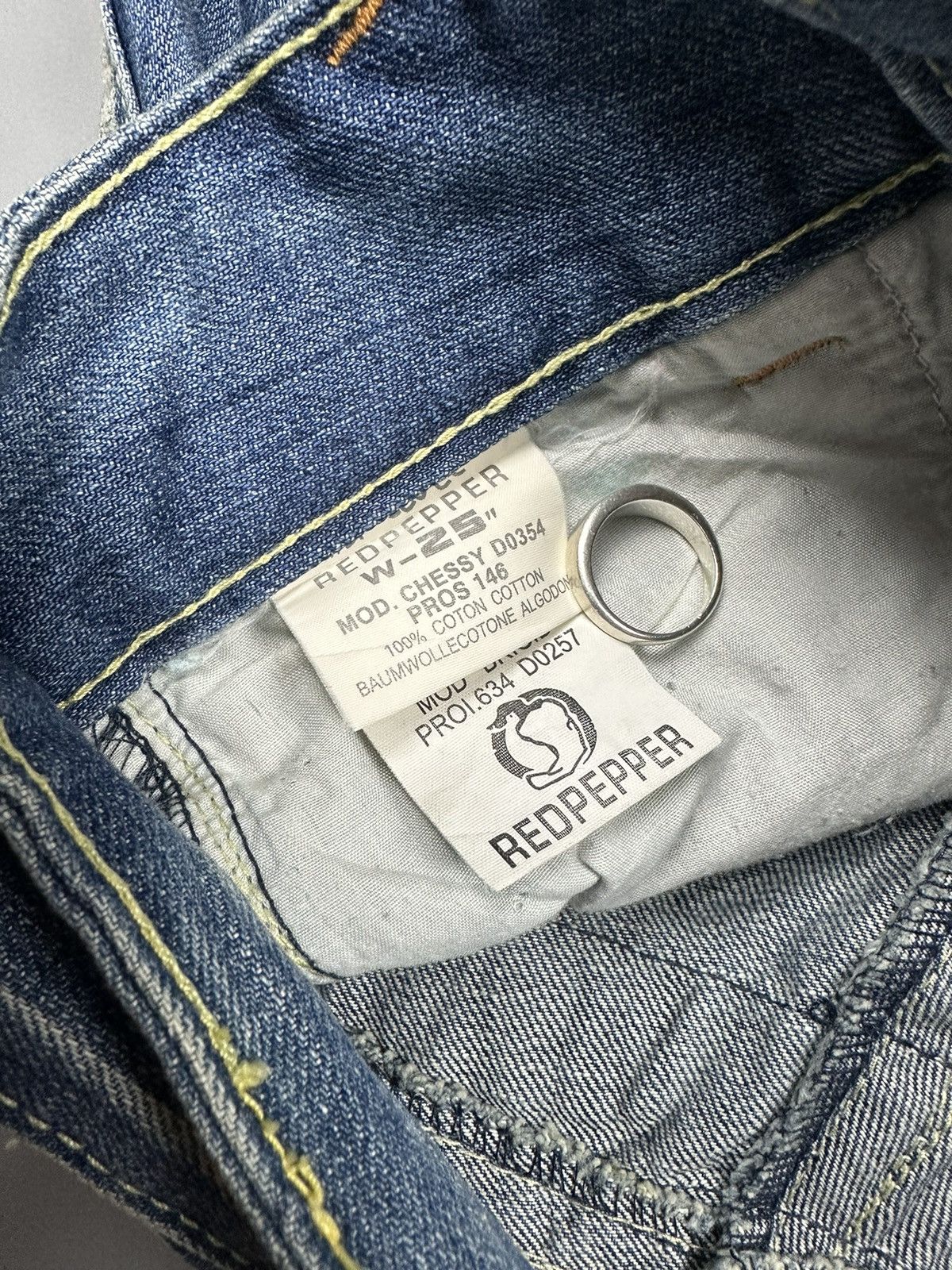 If Six Was Nine 🔥Flared🔥Vintage Red Pepper Embroidered Acidwash Flared Denim Size US 26 / EU 42 - 12 Thumbnail