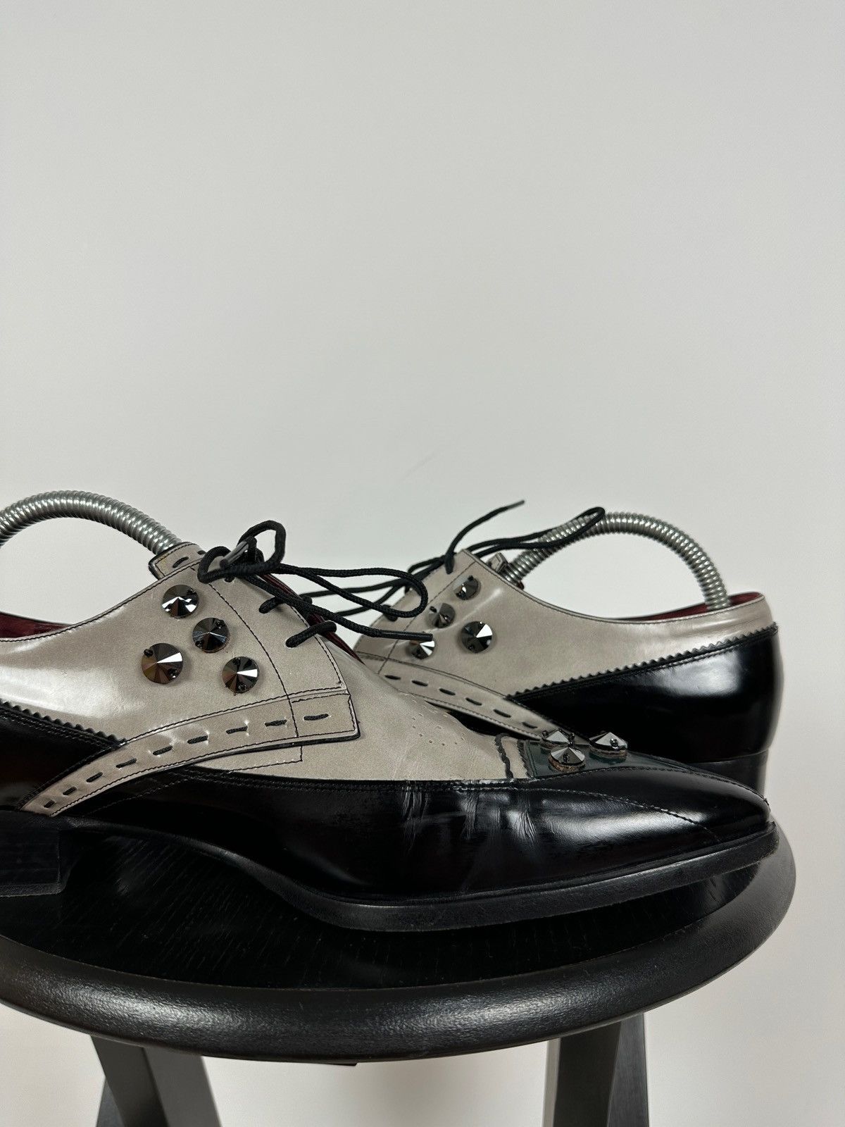 Prada Prada Studded Rhinestone Two-Tone Oxford Dress Leather Shoes Size US 8 / EU 41 - 16 Thumbnail