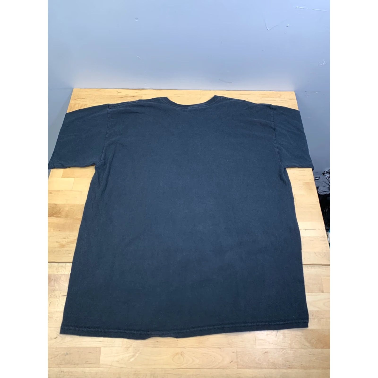 Gildan VINTAGE Gildan T-Shirt Shirt XL Black Skull Graphic Print Short Sleeve Crew Neck Men 12577 Size US XL / EU 56 / 4 - 7 Thumbnail
