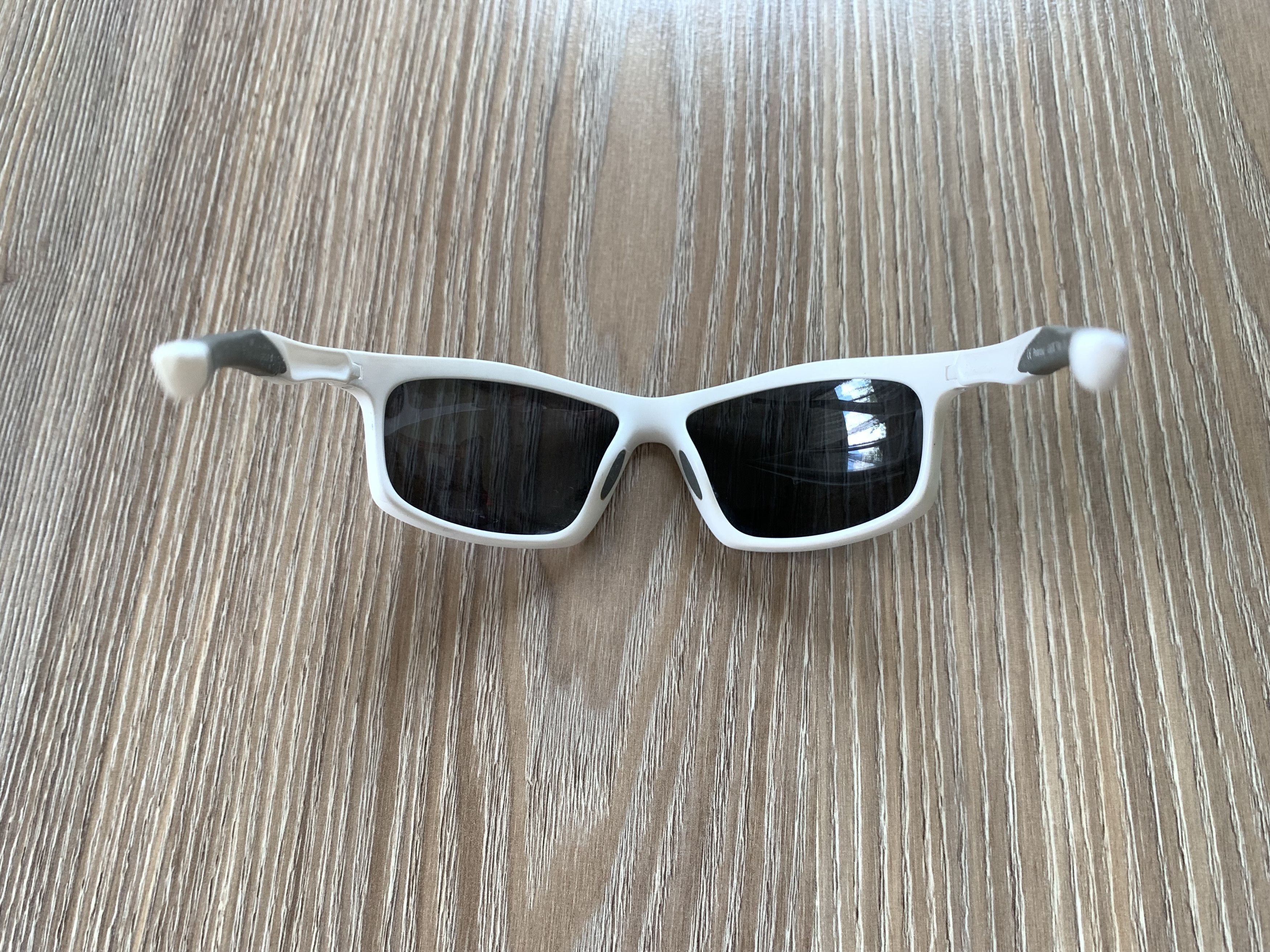 Designer Invu White Polarized Sunglasses Size ONE SIZE - 4 Thumbnail