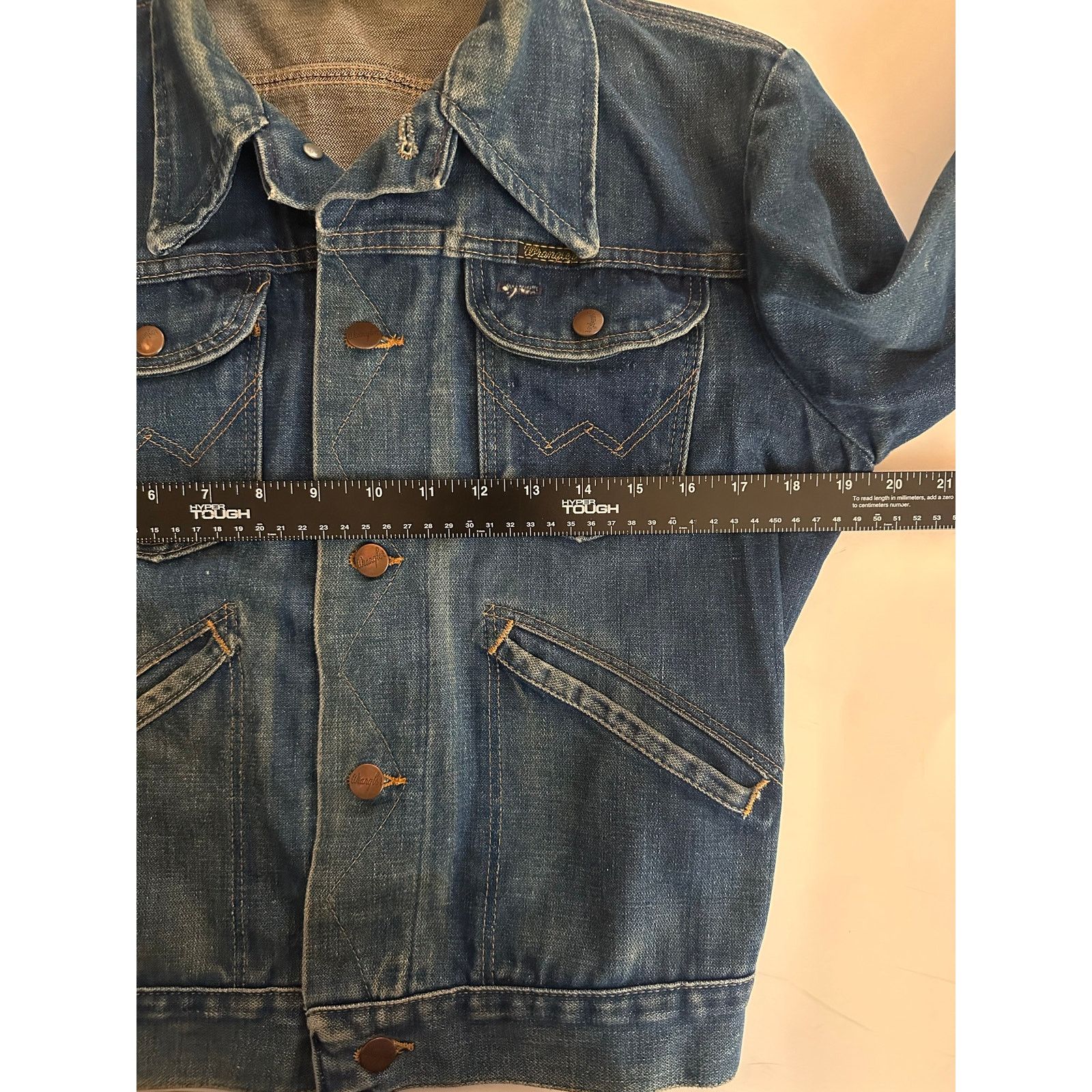 Wrangler RARE Vintage Wrangler 60s 70s Distressed Denim Jacket sz 36 Size US S / EU 44-46 / 1 - 14 Thumbnail