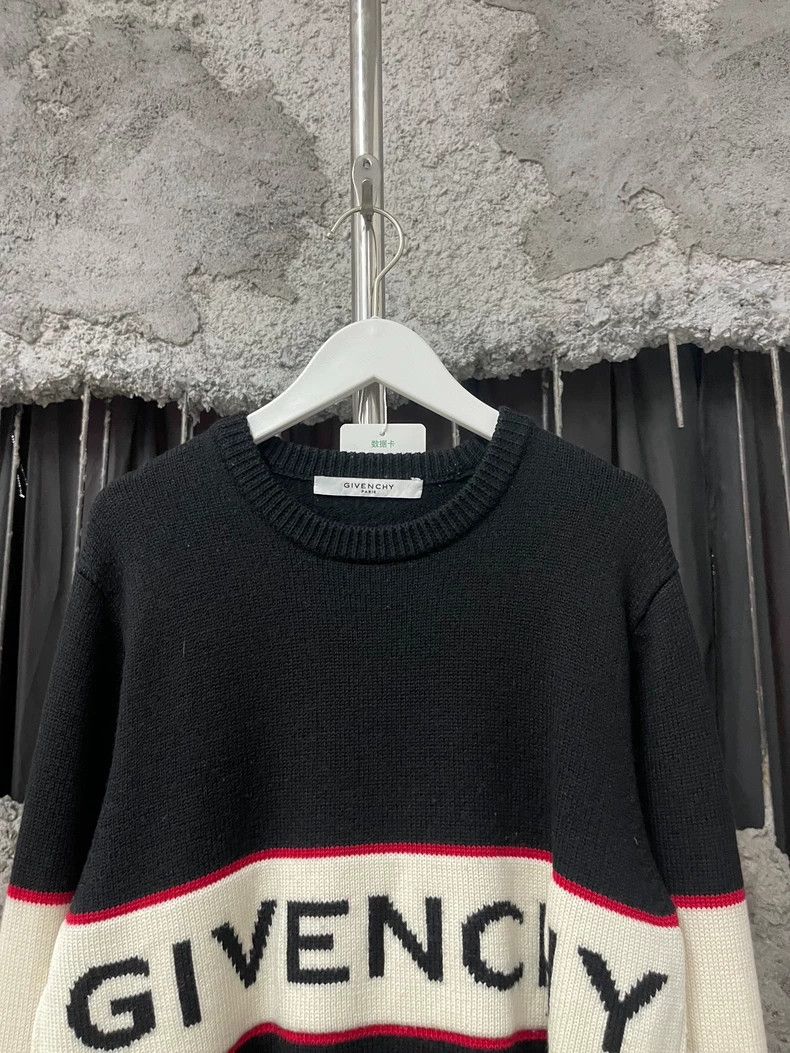 Givenchy Givenchy Sweater Size US S / EU 44-46 / 1 - 3 Thumbnail