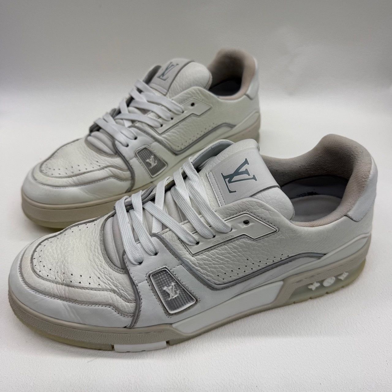 Louis Vuitton Louis Vuitton Training White Lowtop Sneakers 10 Men Size US 10 / EU 43 - 1 Thumbnail