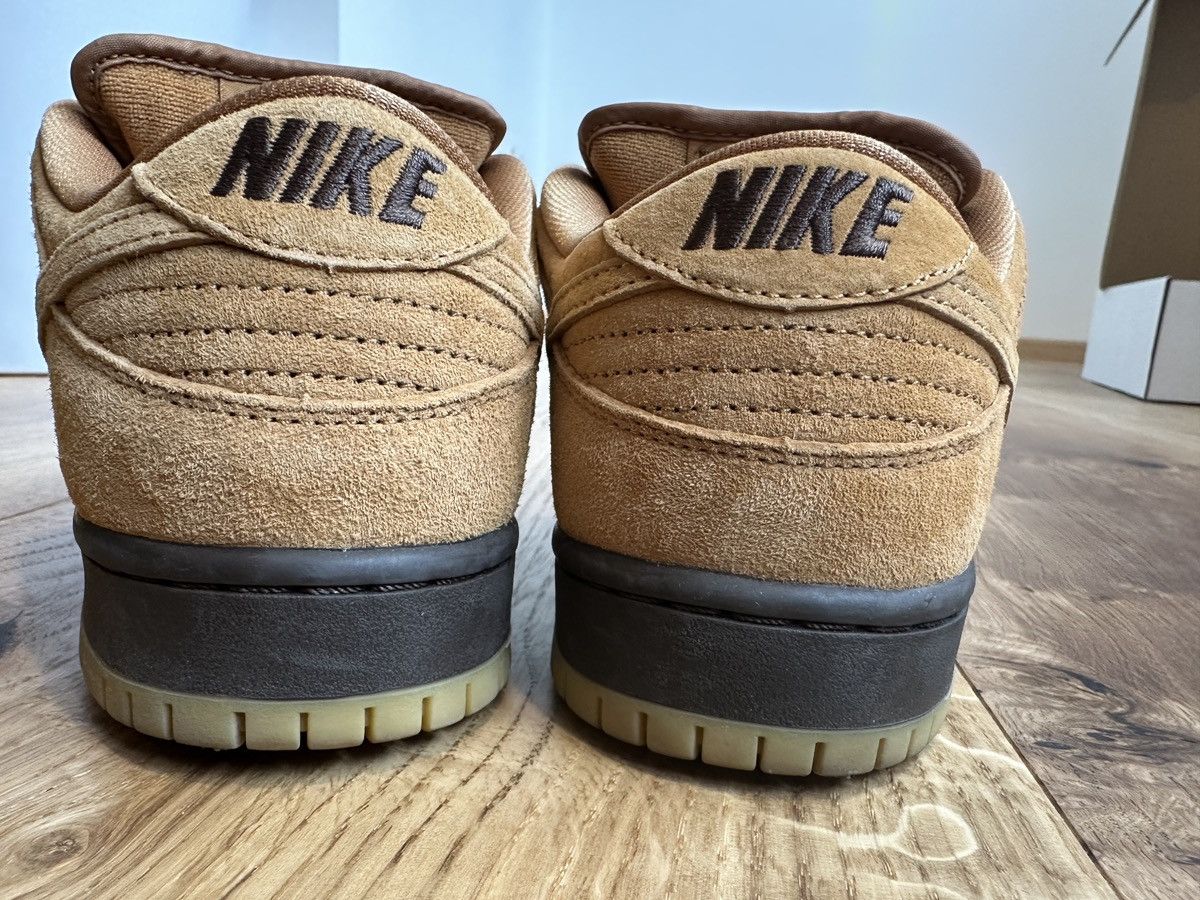 Nike NIKE SB DUNK LOW WHEAT MOCHA Size US 9 / EU 42 - 6 Thumbnail