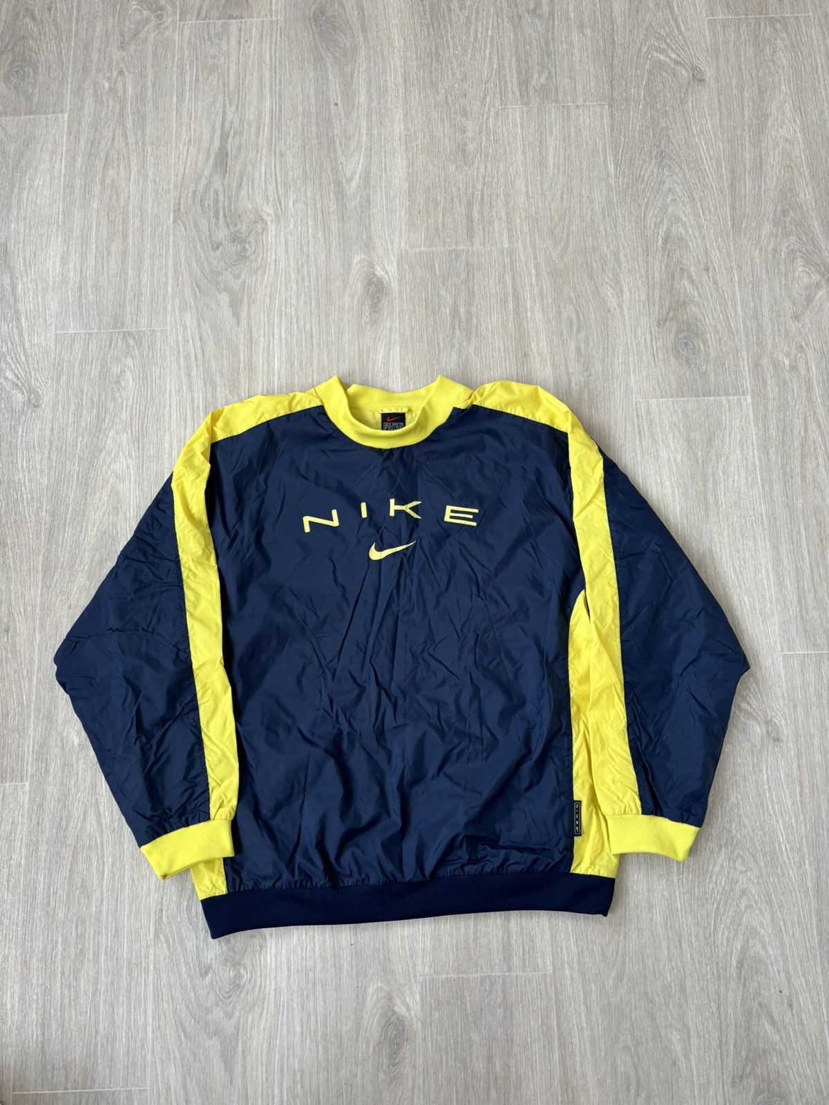 Nike × Vintage Vintage Nike neylon sweatshirt 90s rare Size US M / EU 48-50 / 2 - 1 Thumbnail