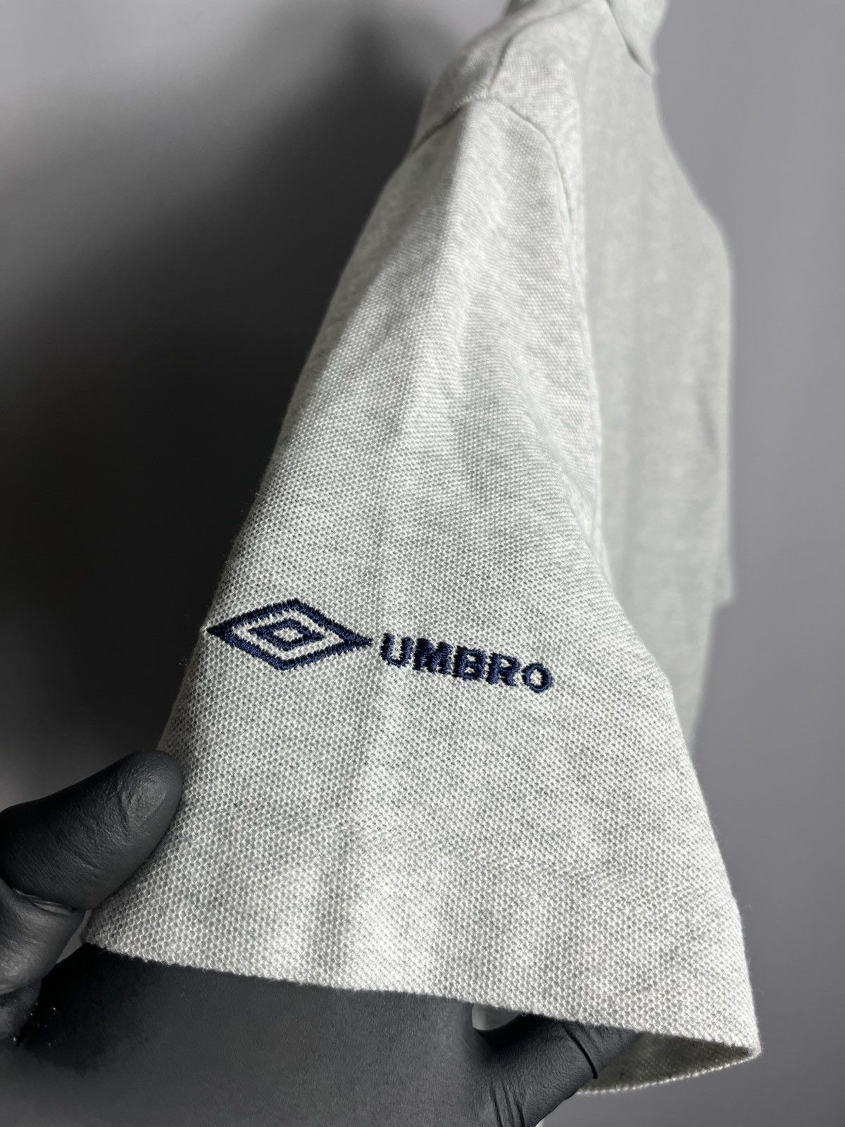 Umbro 90's Manchester United Football Train Shirt Soccer Jersey Size US S / EU 44-46 / 1 - 8 Thumbnail
