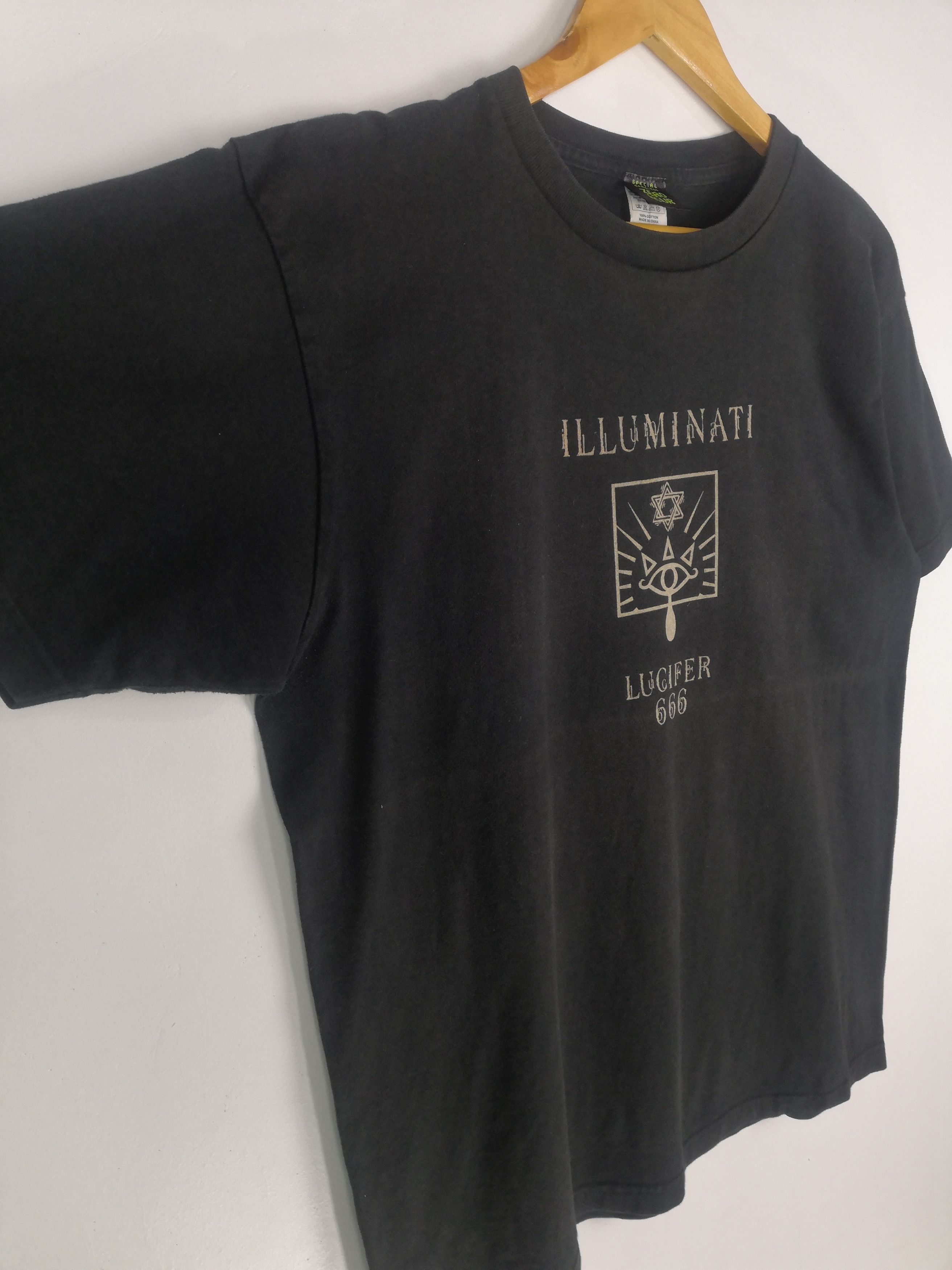 Vintage Vintage Illuminati Shirt Lucifer 666 Size US XL / EU 56 / 4 - 3 Thumbnail