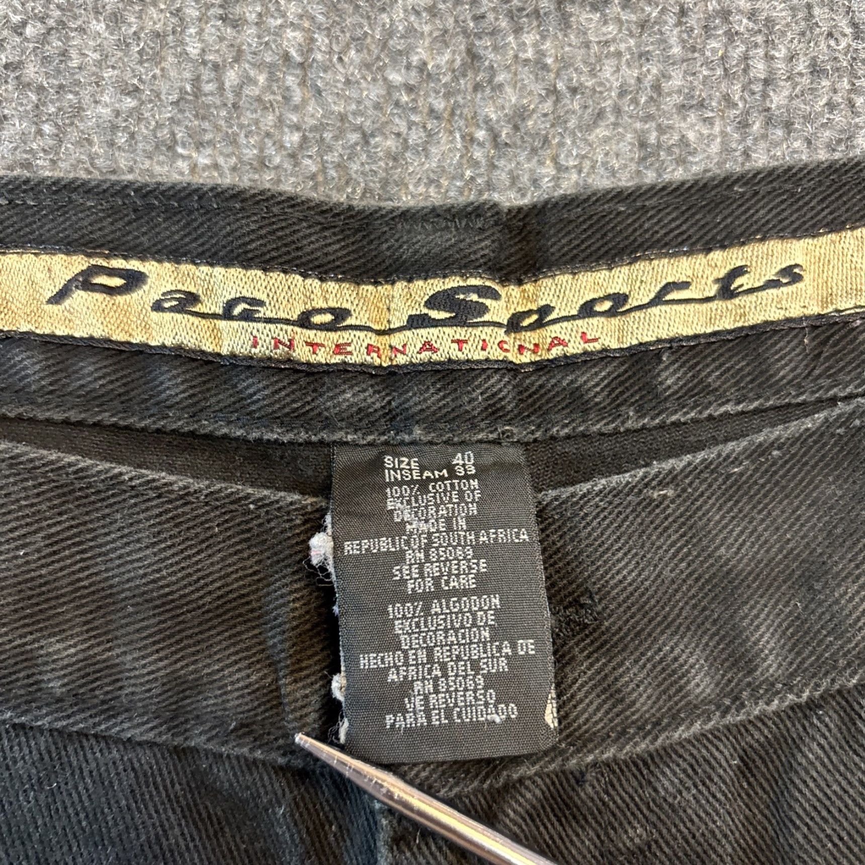 Vintage VINTAGE Paco SPORT Internationals Jeans Denim Black Relaxed Fit Men’s 40 X 33 Jeans Regular Men Distressed Pockets 33in Inseam Wide-Leg Sports Size US 40 / EU 56 - 4 Thumbnail