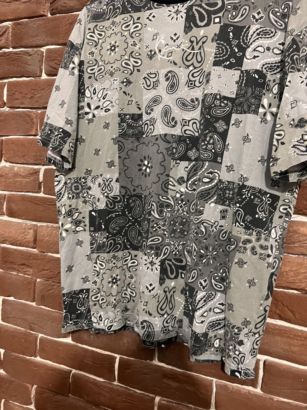 Karl Kani 00s Karl Kani Fullprint Paisley Rap Shirt Rare Vintage Y2k Size US M / EU 48-50 / 2 - 3 Thumbnail