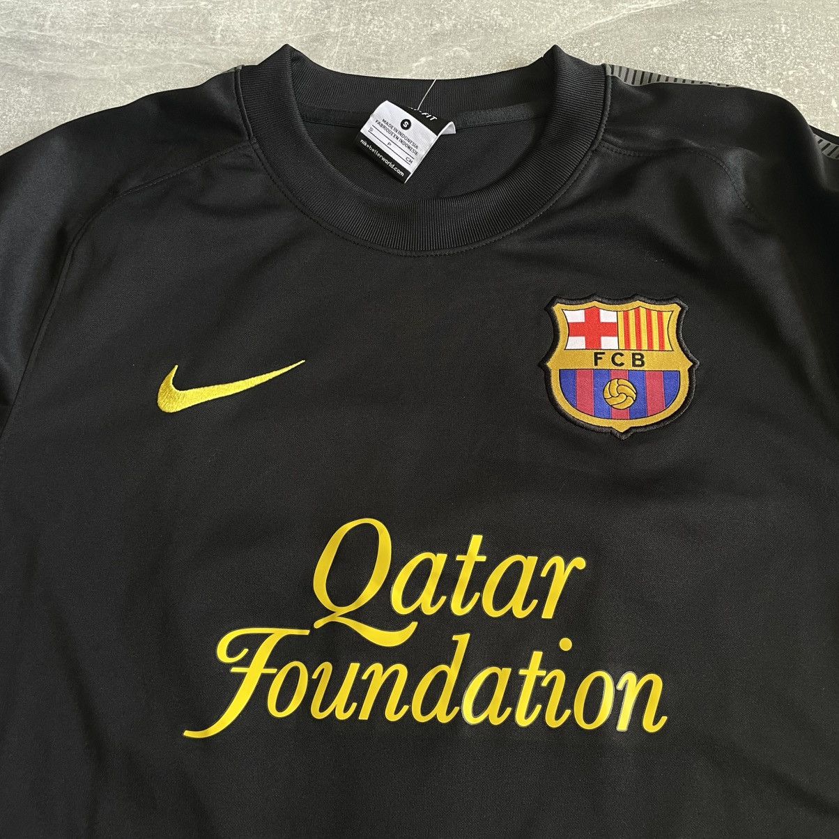 Nike Barcelona shirt 2013 Soccer #10 Messi Nike Jersey Mens GOAT Size US S / EU 44-46 / 1 - 4 Thumbnail