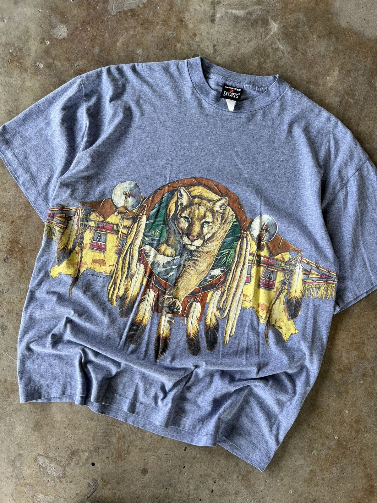 Vintage Vintage 90’s Animal Lion Wrap Around T Shirt Size US XL / EU 56 / 4 - 1 Thumbnail