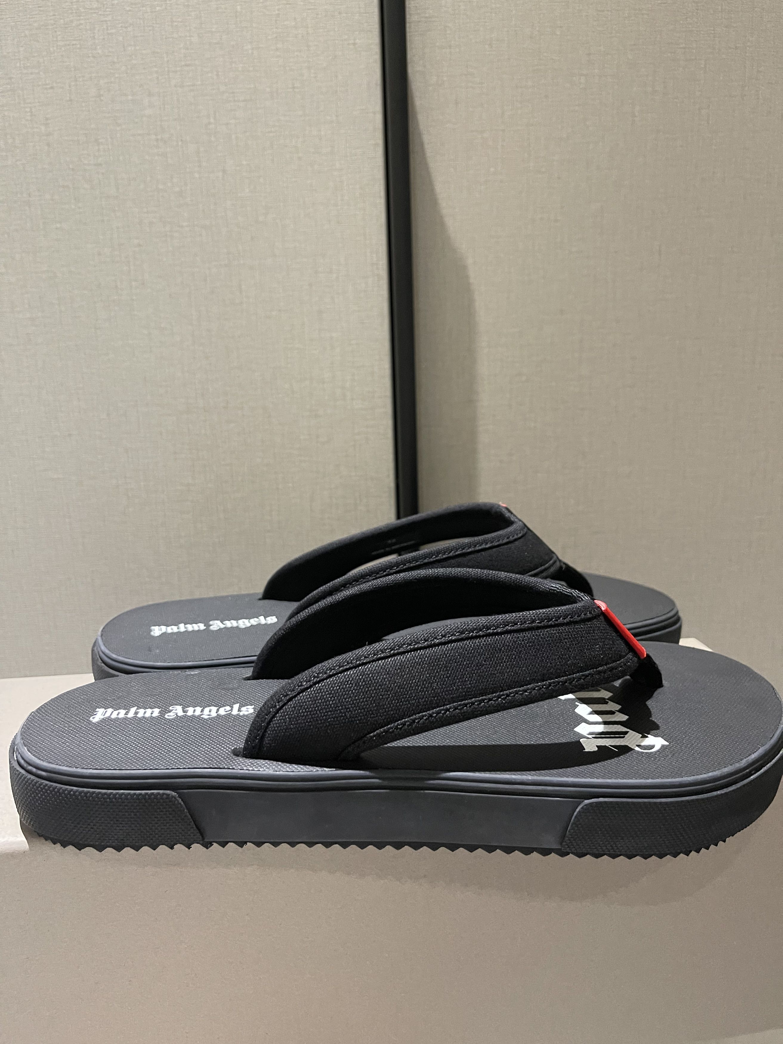 Palm Angels Palm Angels Logo SK Flip f Black White Size US 9 / EU 42 - 1 Thumbnail