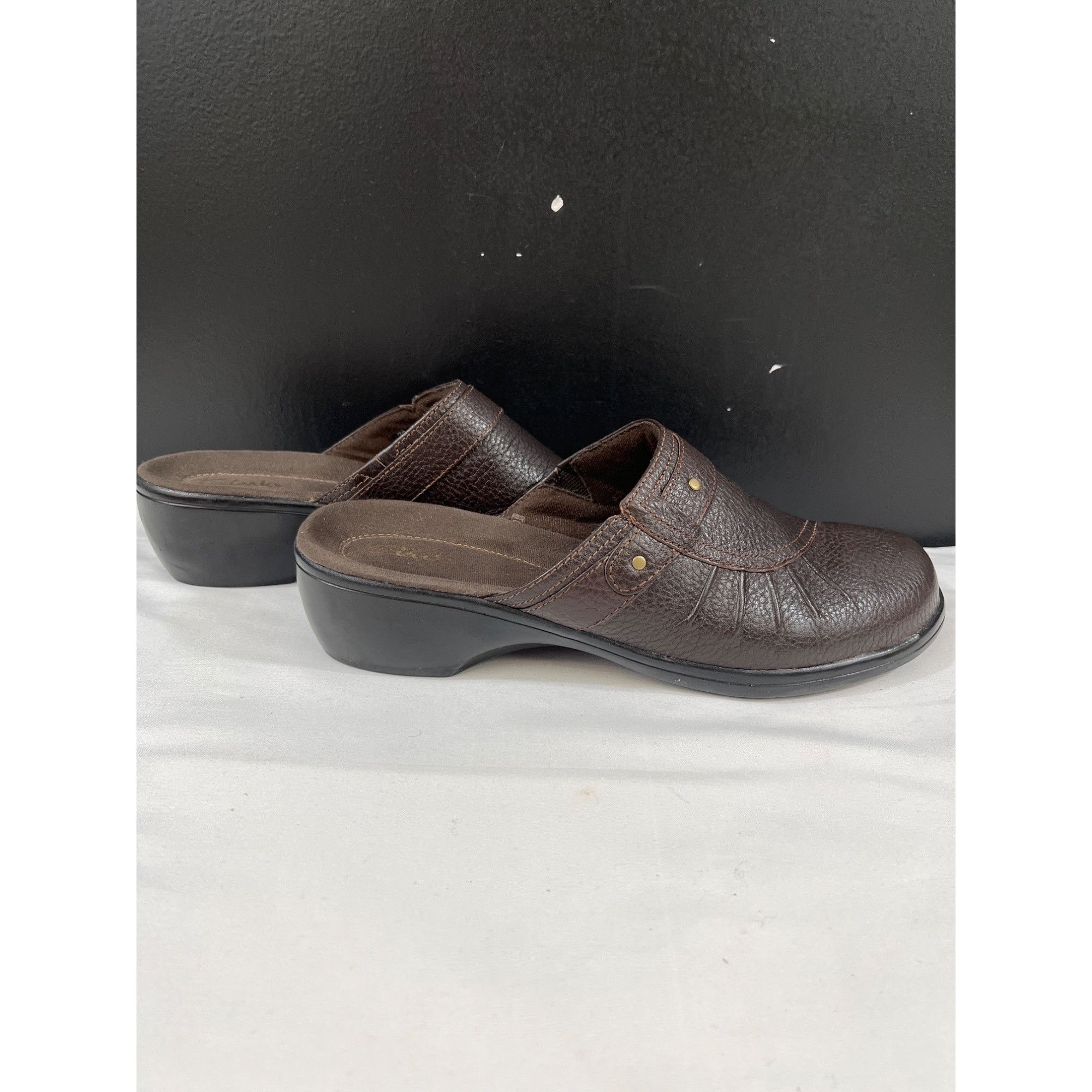 Clarks Clarks Women's Brown Leather Shoes/Heeled Mules Size 9M SKU Size US 9 / IT 39 - 5 Thumbnail