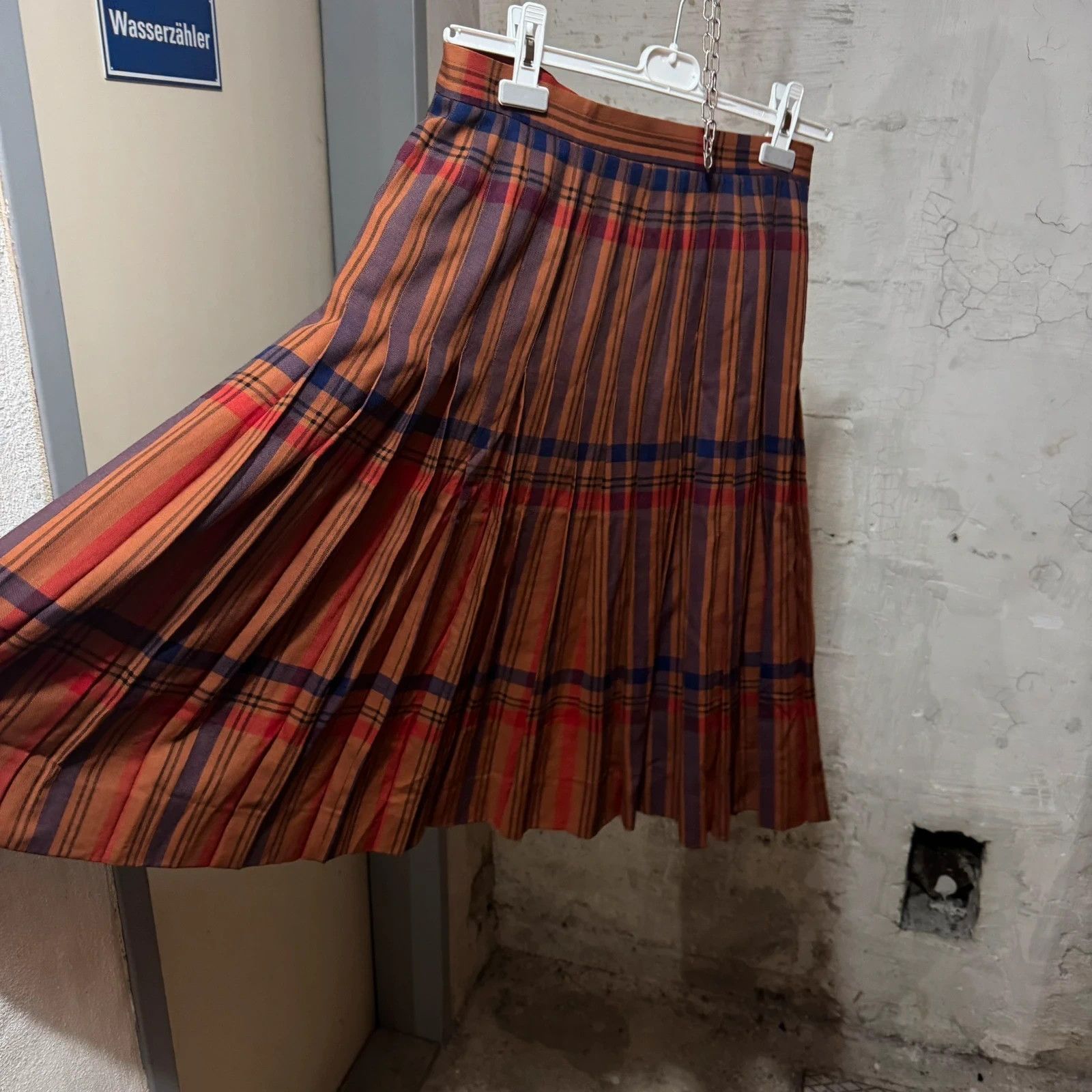 Yves Saint Laurent 70s-80s Yves Saint Laurent plaid skirt Size 28" / US 6 / IT 42 - 3 Thumbnail