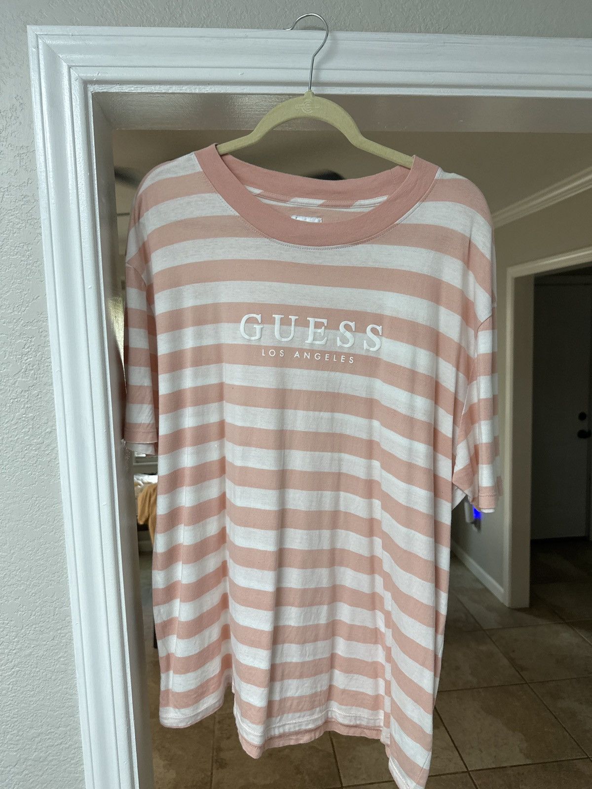 Guess Guess LA Tee Size US L / EU 52-54 / 3 - 1 Thumbnail