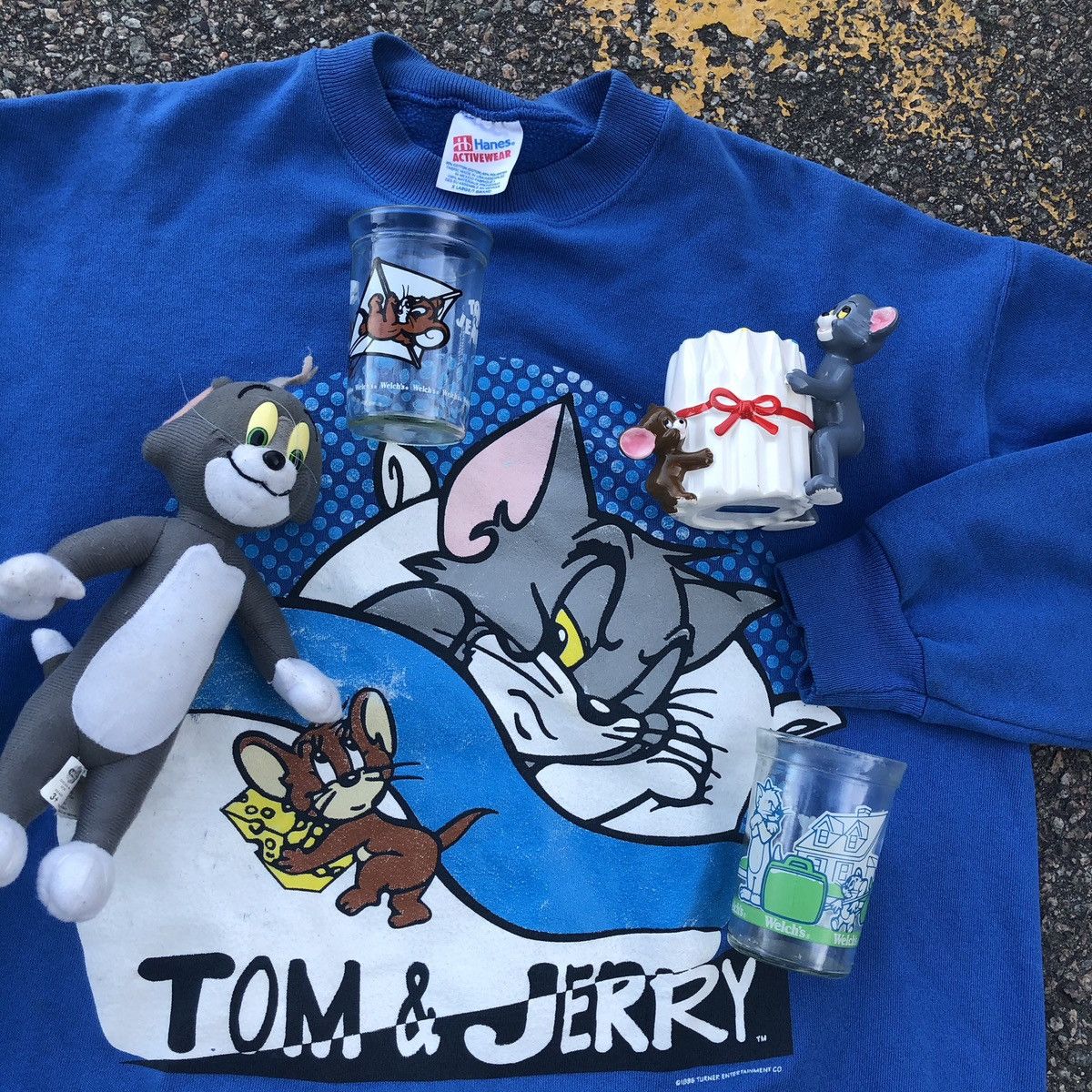 1996 Tom Jerry Sweatshirt Big Print Cartoon Kidcore shirt
