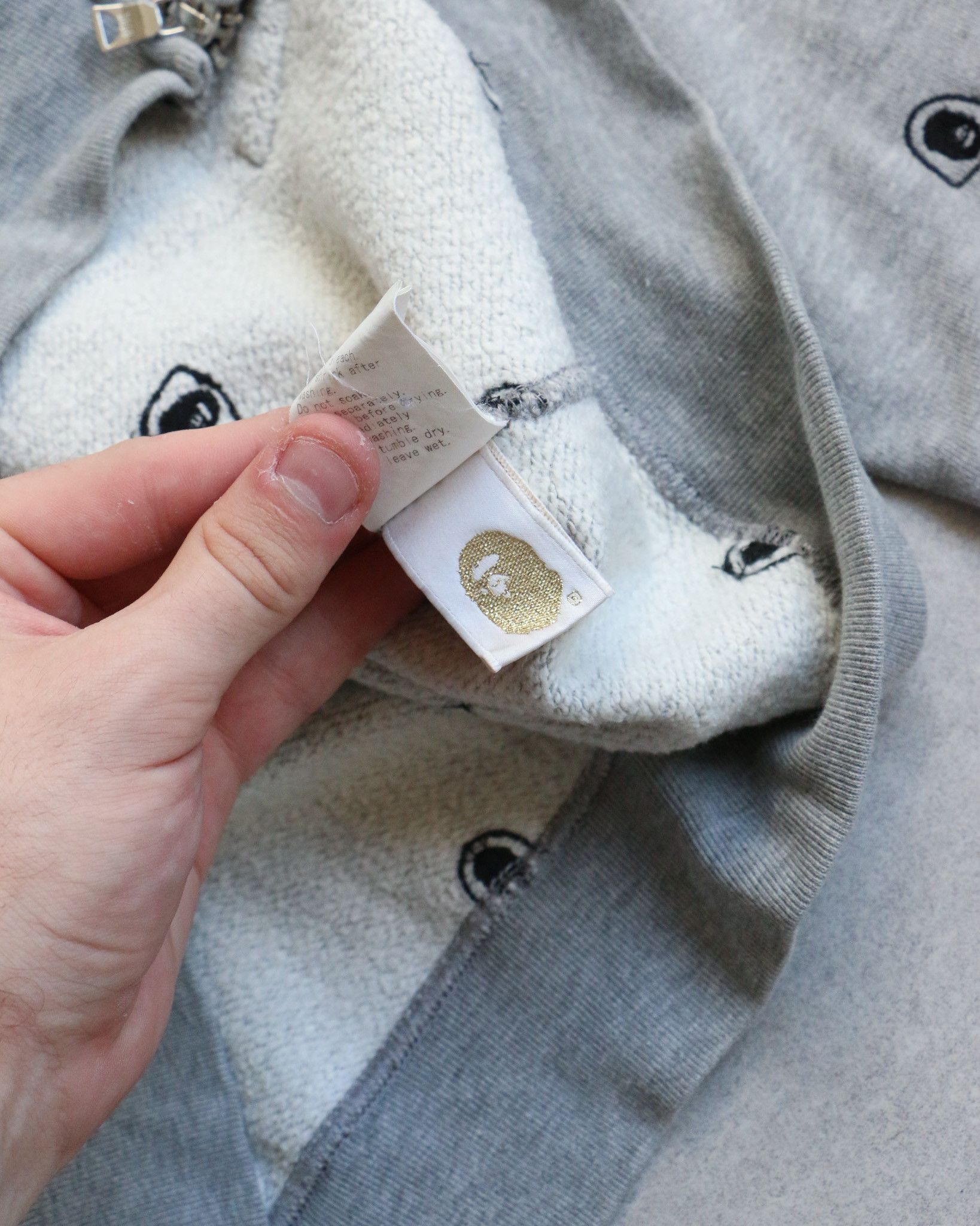 Bape BAPE Shield Monogram Logo Zip Up Hoodie Grey Size US M / EU 48-50 / 2 - 6 Thumbnail