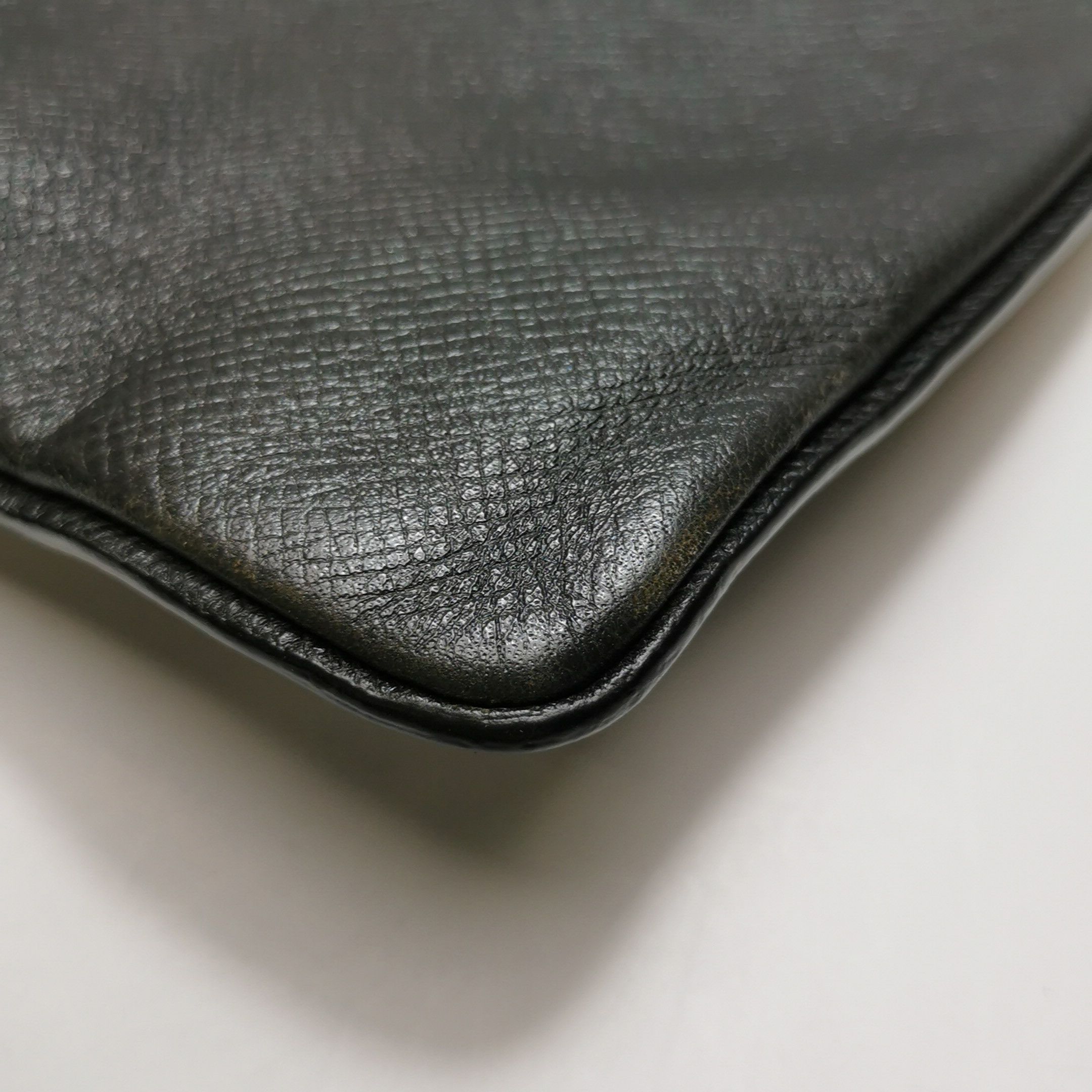Louis Vuitton Louis Vuitton (LV) Cowhide Solid Zipper Crossbody Bag -y250 Size ONE SIZE - 3 Thumbnail