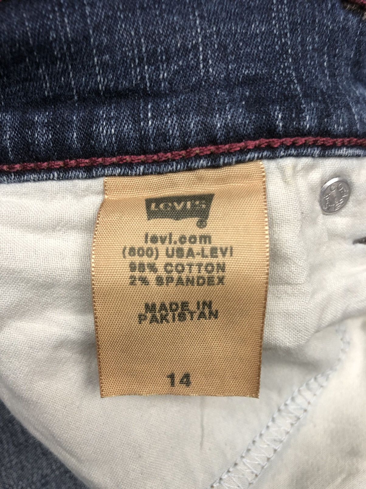 Japanese Brand × Levi's × Vintage Levis 548 Perfectly Slimming Jorts Jeans Size 35" - 16 Thumbnail