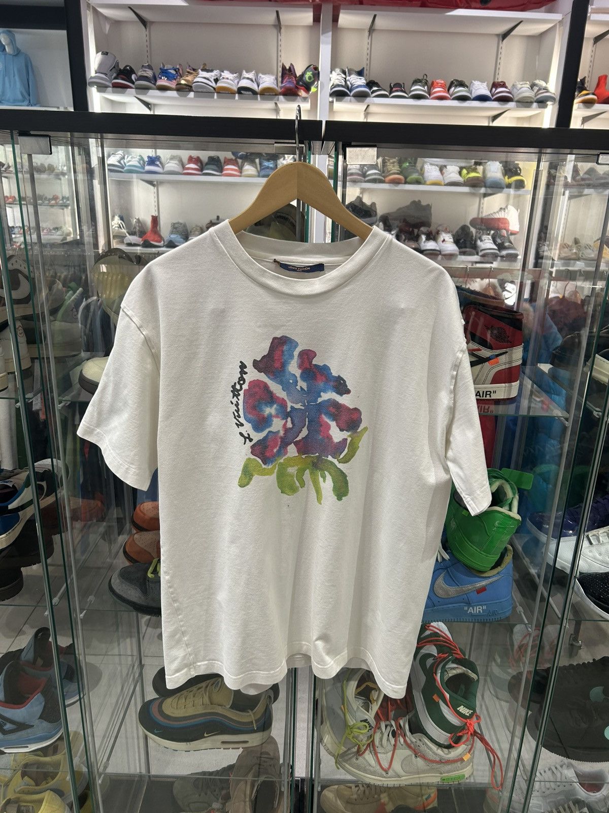 Louis Vuitton Louis vuitton printed flower tee Size US L / EU 52-54 / 3 - 1 Thumbnail