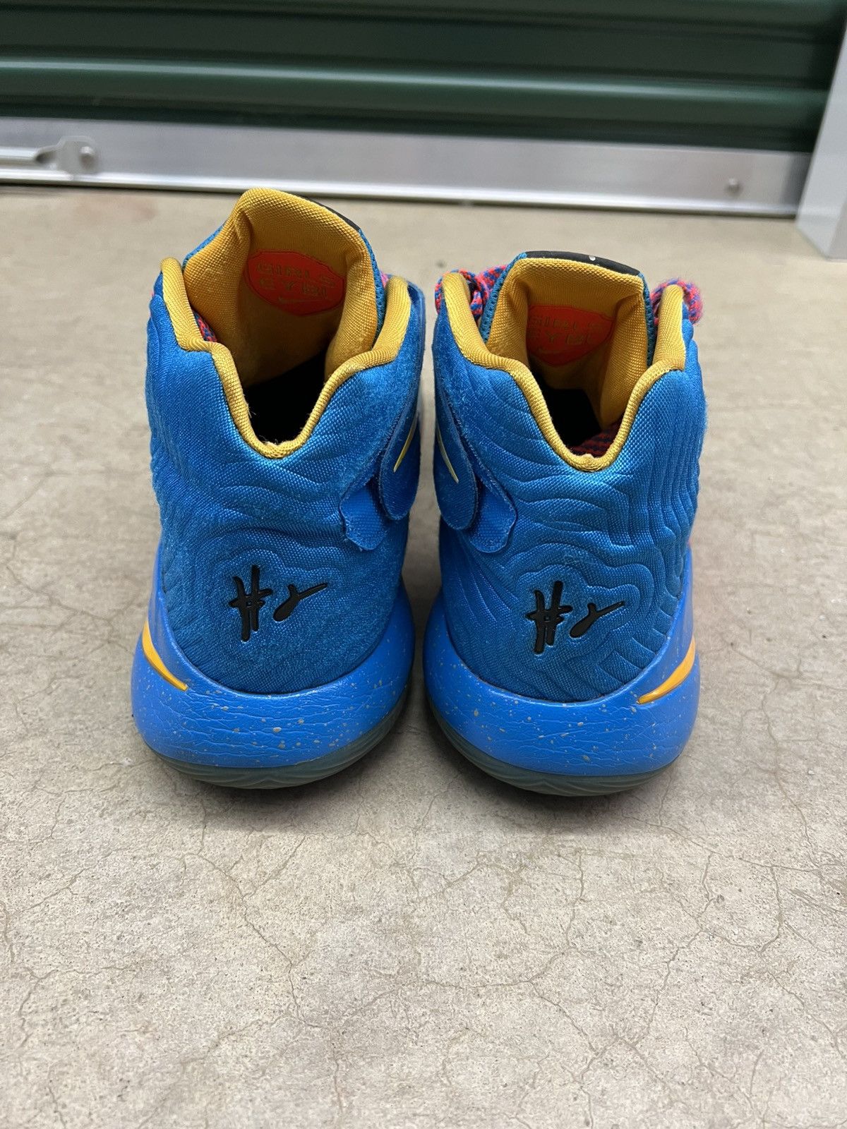 Nike Nike Kyrie 2 Promo EYBL Size 11 Size US 11 / EU 44 - 5 Thumbnail