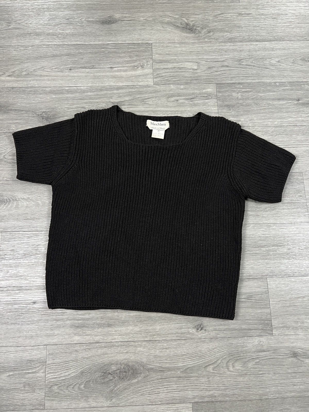 Max Mara Max Mara black wool knit top cropped sweater Italy size s Size S / US 4 / IT 40 - 1 Thumbnail
