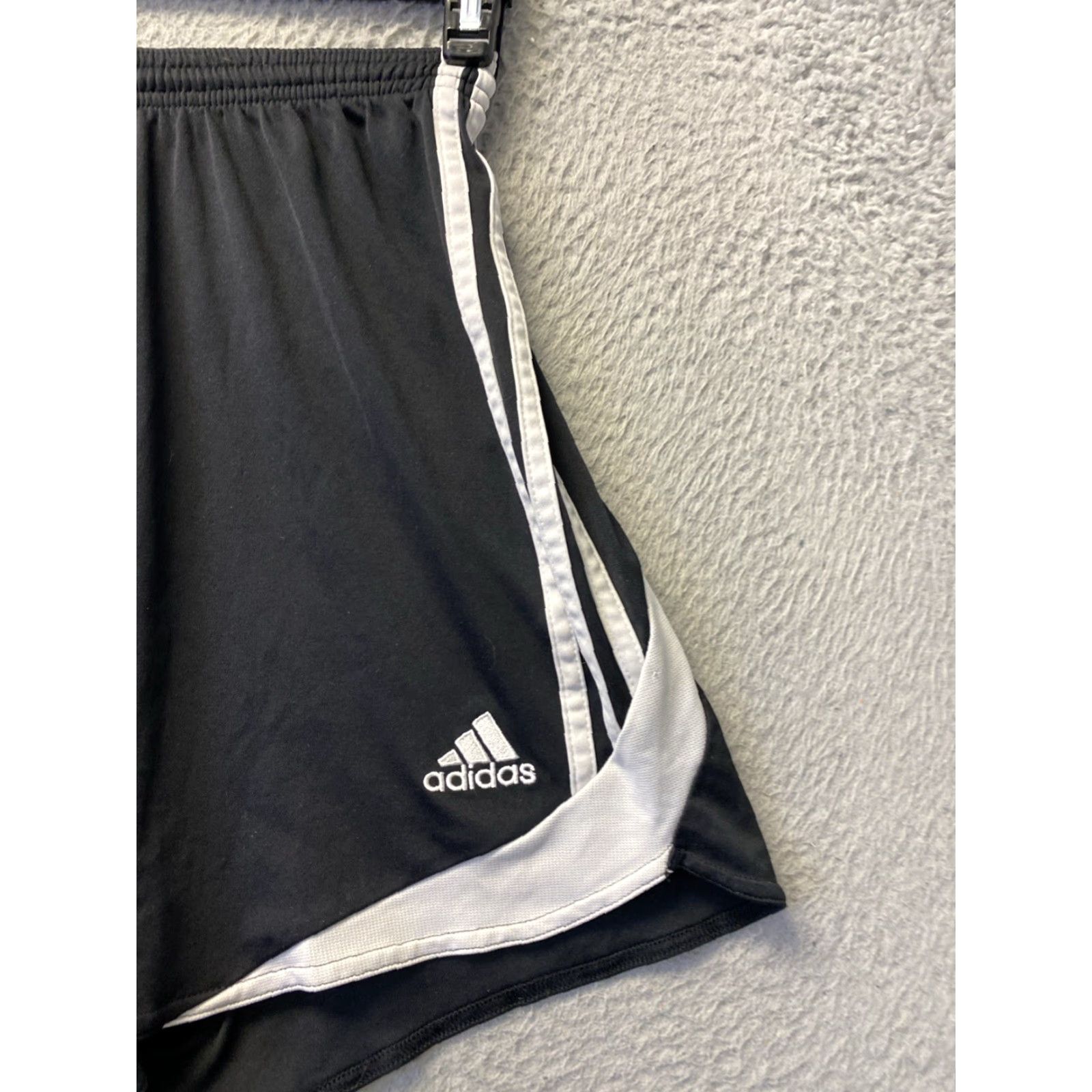 Adidas ADIDAS Athletic Shorts Teens S Black Elastic Waist Polyester 26-28 inches Boys Girls 94-58 Size US 26 / EU 42 - 2 Thumbnail