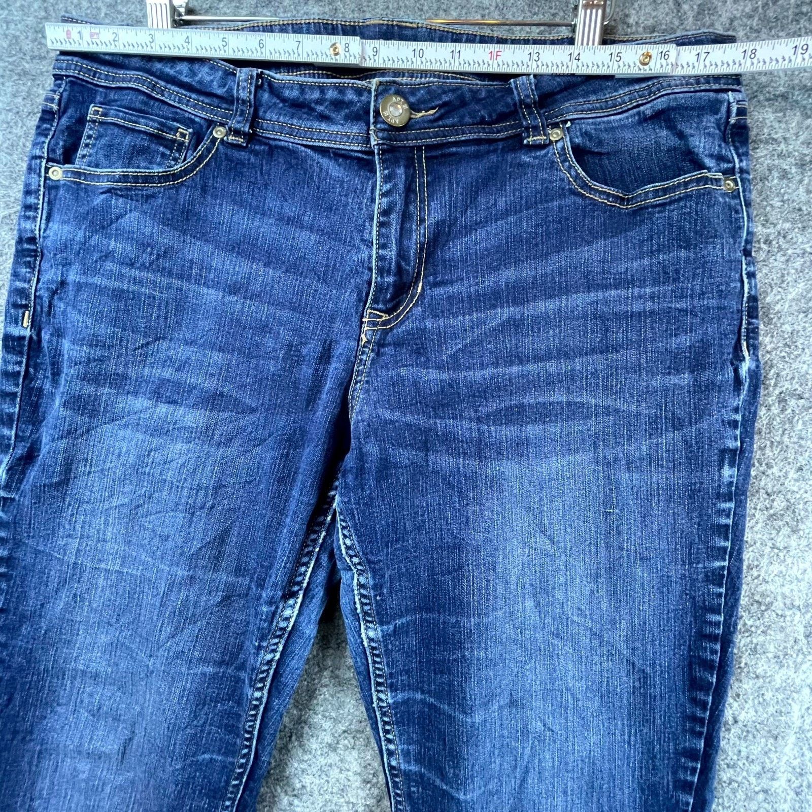 Apt. 9 Apt. 9 Jeans Womens 14 Blue Embellished Y2K Bootcut Stretch Size 36" / US 14 / IT 50 - 5 Thumbnail
