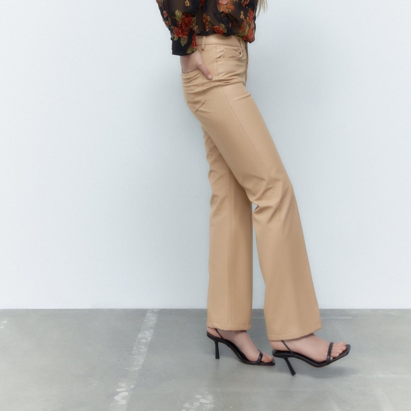 Zara ZARA BLOGGER FAVORITE STRAIGHT LEG FAUX LEATHER PANTS BEIGE Size 28" / US 6 / IT 42 - 13 Thumbnail