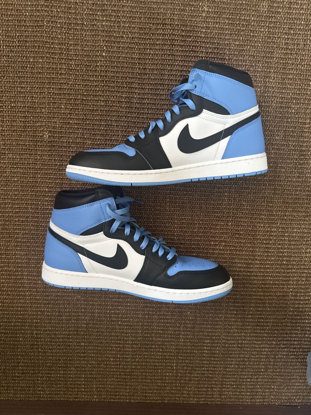 Jordan Brand × Nike Jordan 1 UNC toe Size 12 Size US 13 / EU 46 - 2 Thumbnail