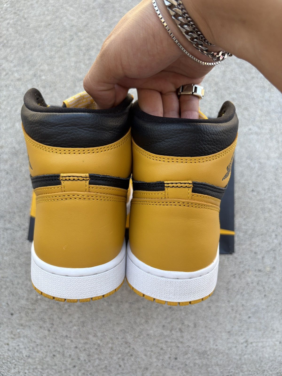 Jordan Brand Jordan 1 Retro High “Pollen” Size Men’s 8.5 Size US 8.5 / EU 41-42 - 9 Thumbnail
